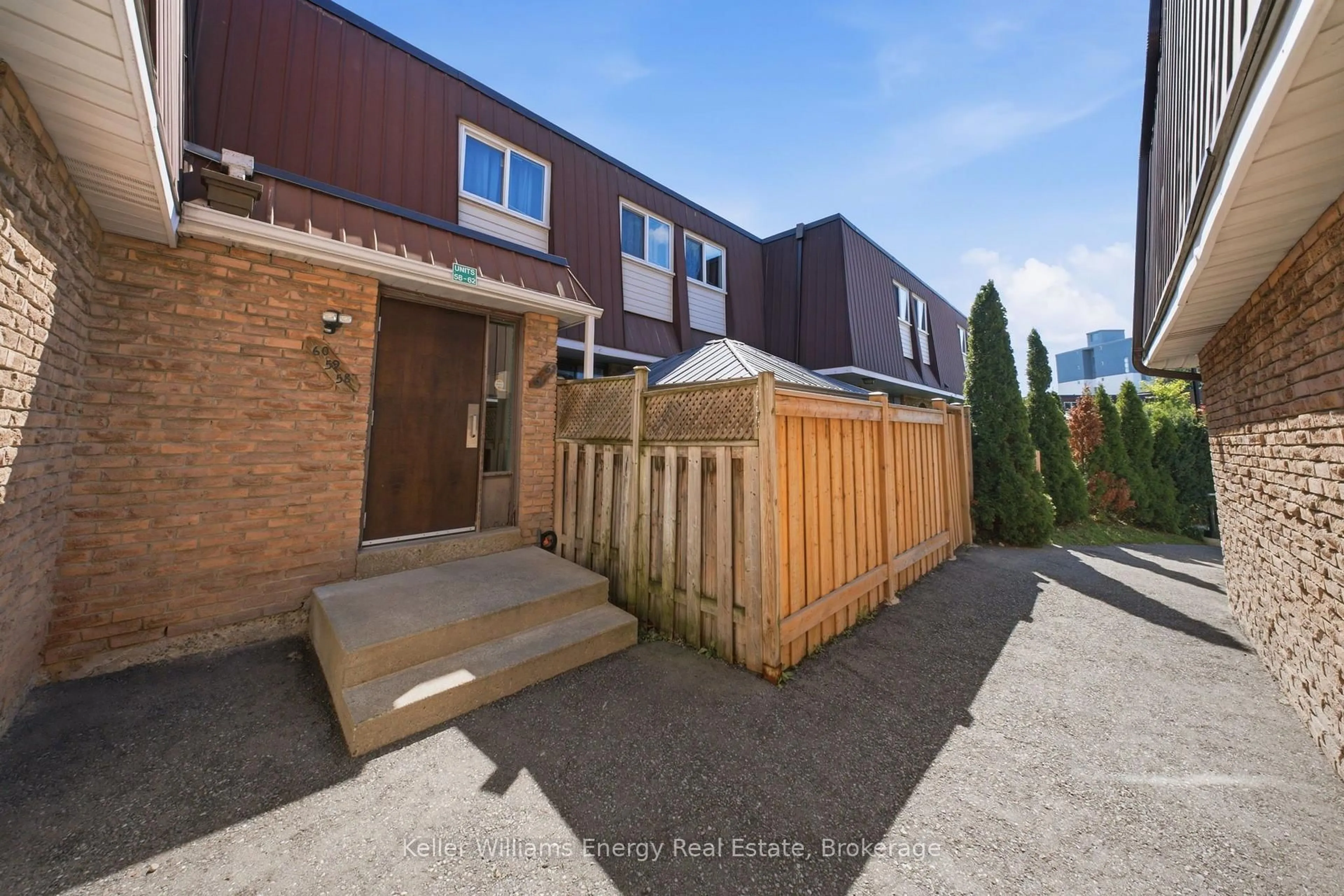 Unknown for 1333 Mary St #58, Oshawa Ontario L1G 6Z3