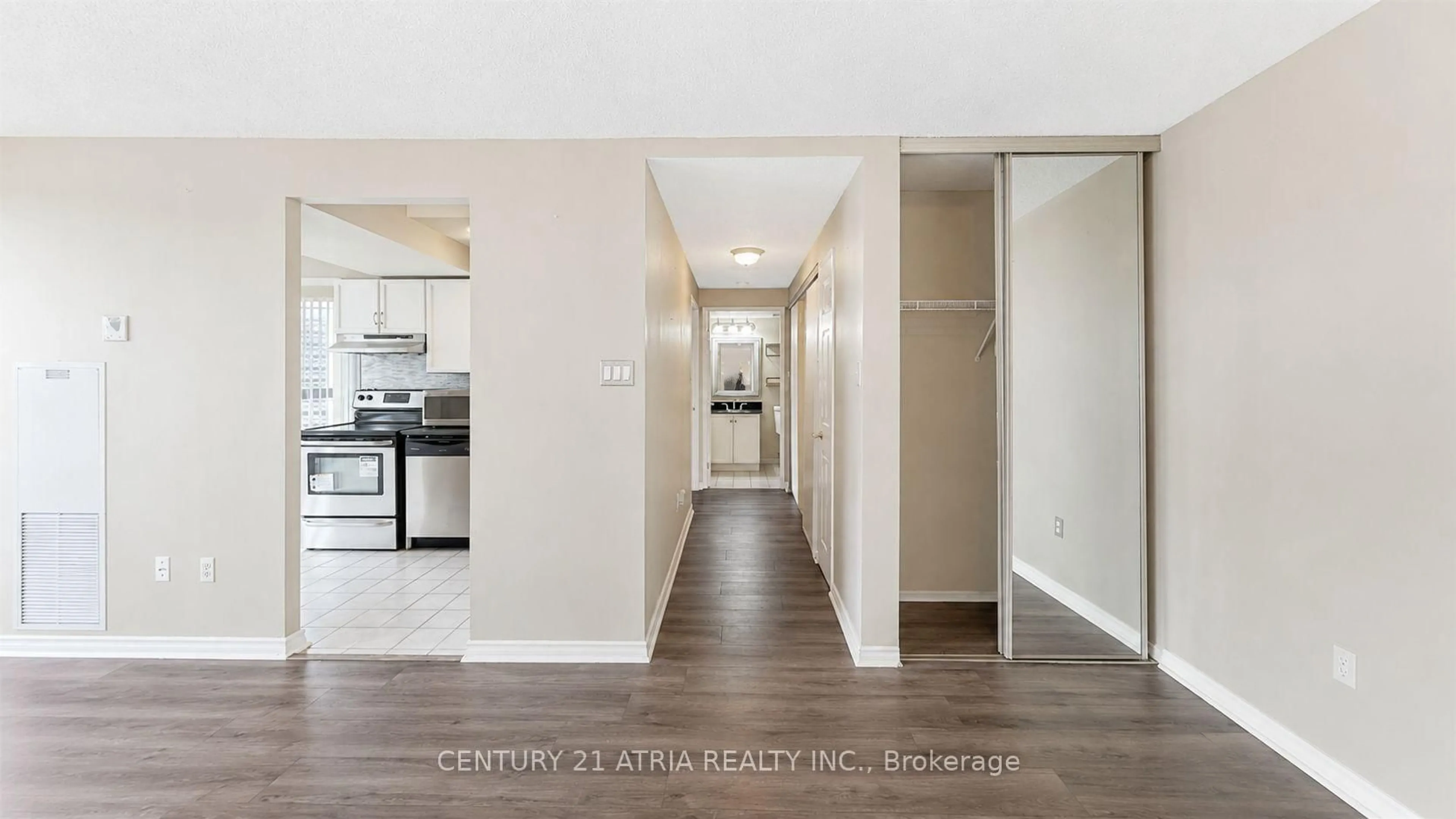Indoor entryway for 3233 Eglinton Ave #1213, Toronto Ontario M1J 3N6