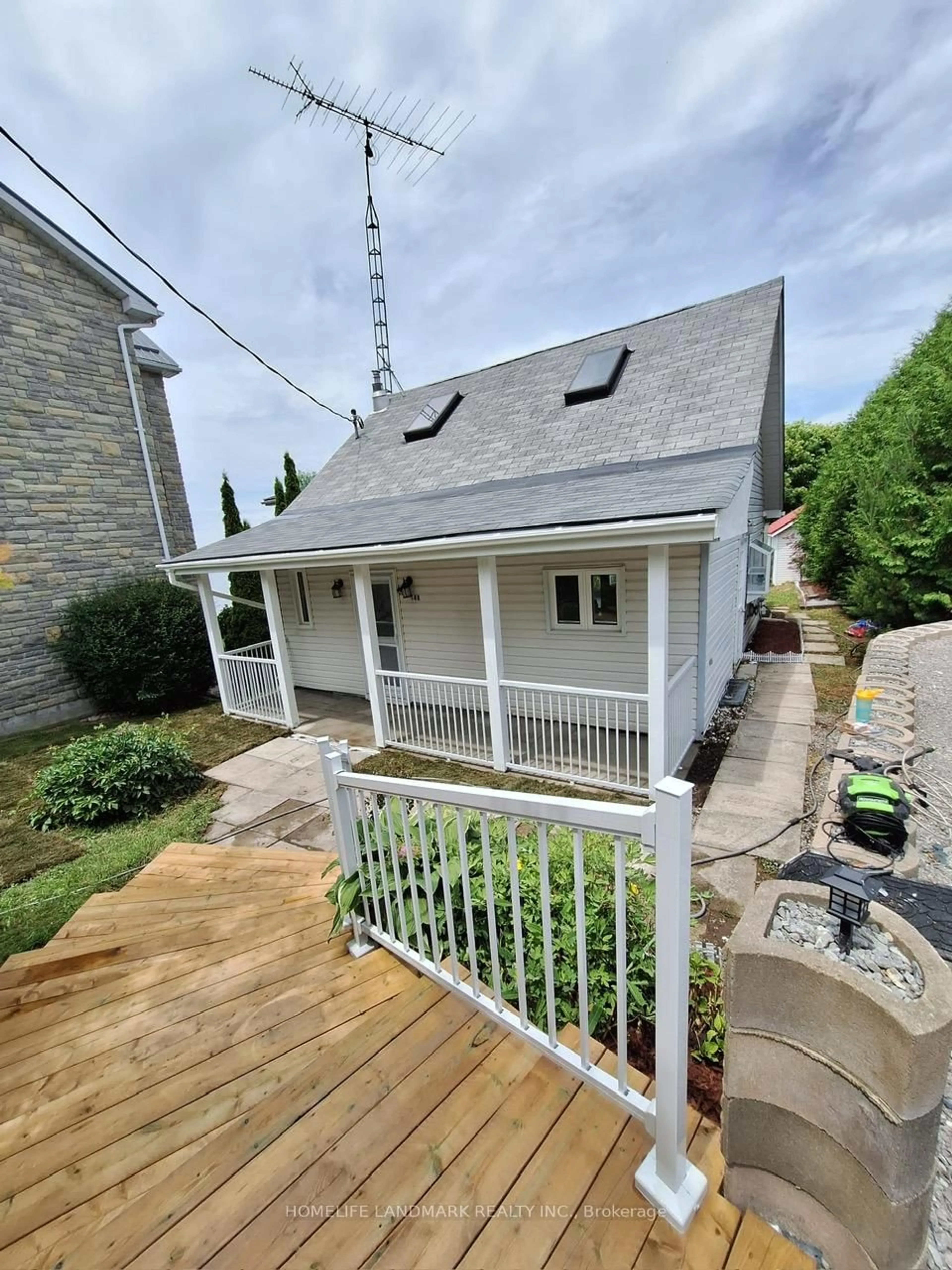 A pic from outside/outdoor area/front of a property/back of a property/a pic from drone, street for 148 Coleman Cres, Scugog Ontario L0B 1K0