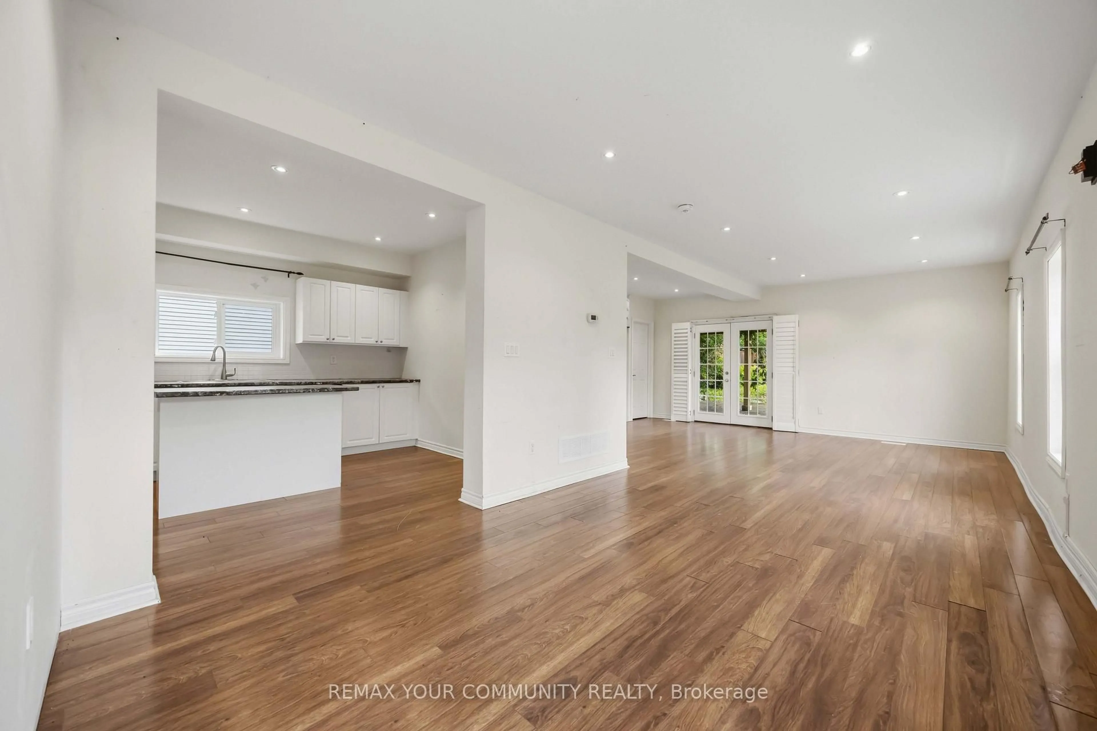 Open concept kitchen, wood/laminate floor for 4973 Old Brock Rd, Pickering Ontario L1Y 1B1