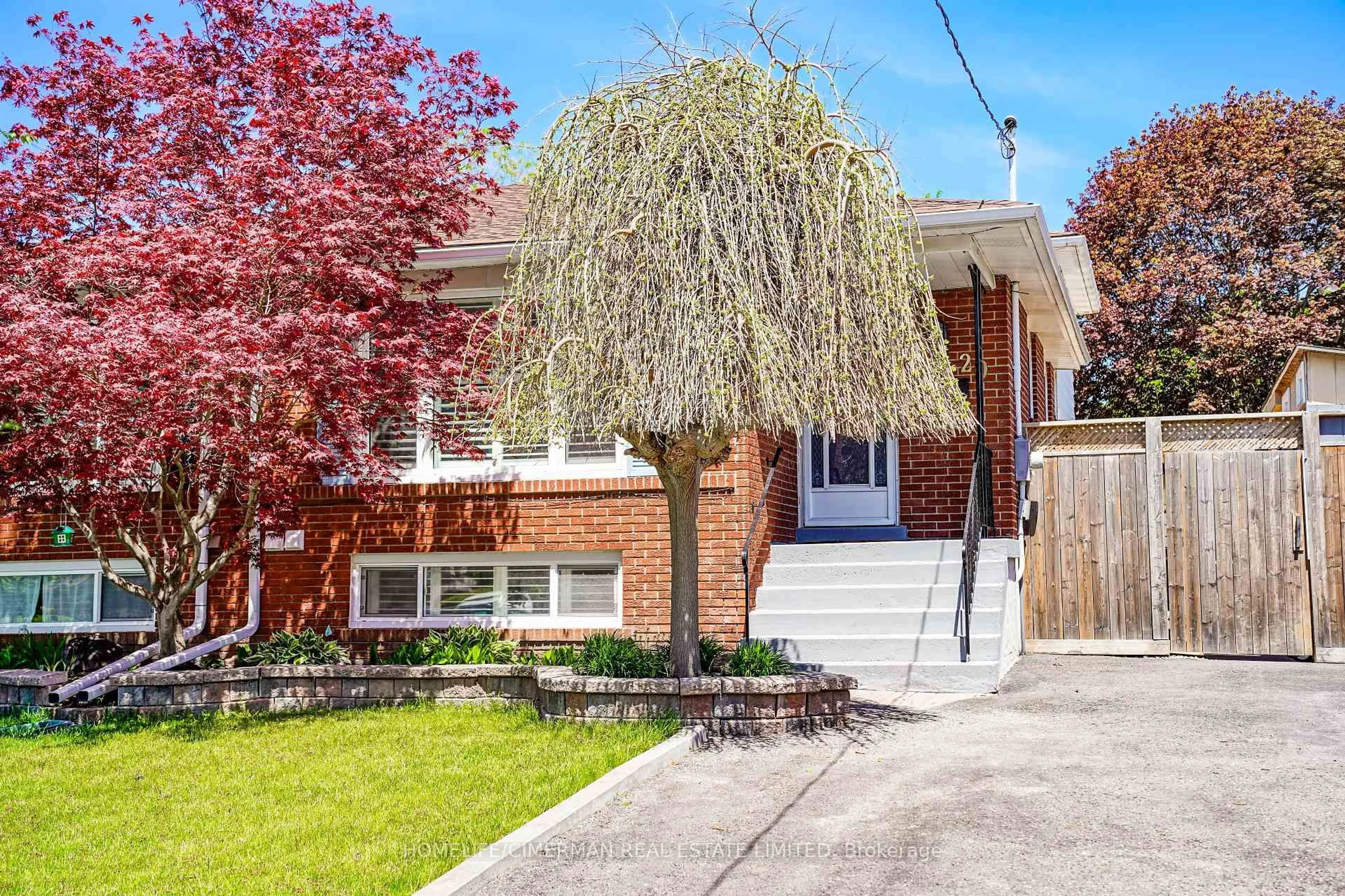 Home with brick exterior material, street for 20 Lawrence Cres, Clarington Ontario L1C 1J4