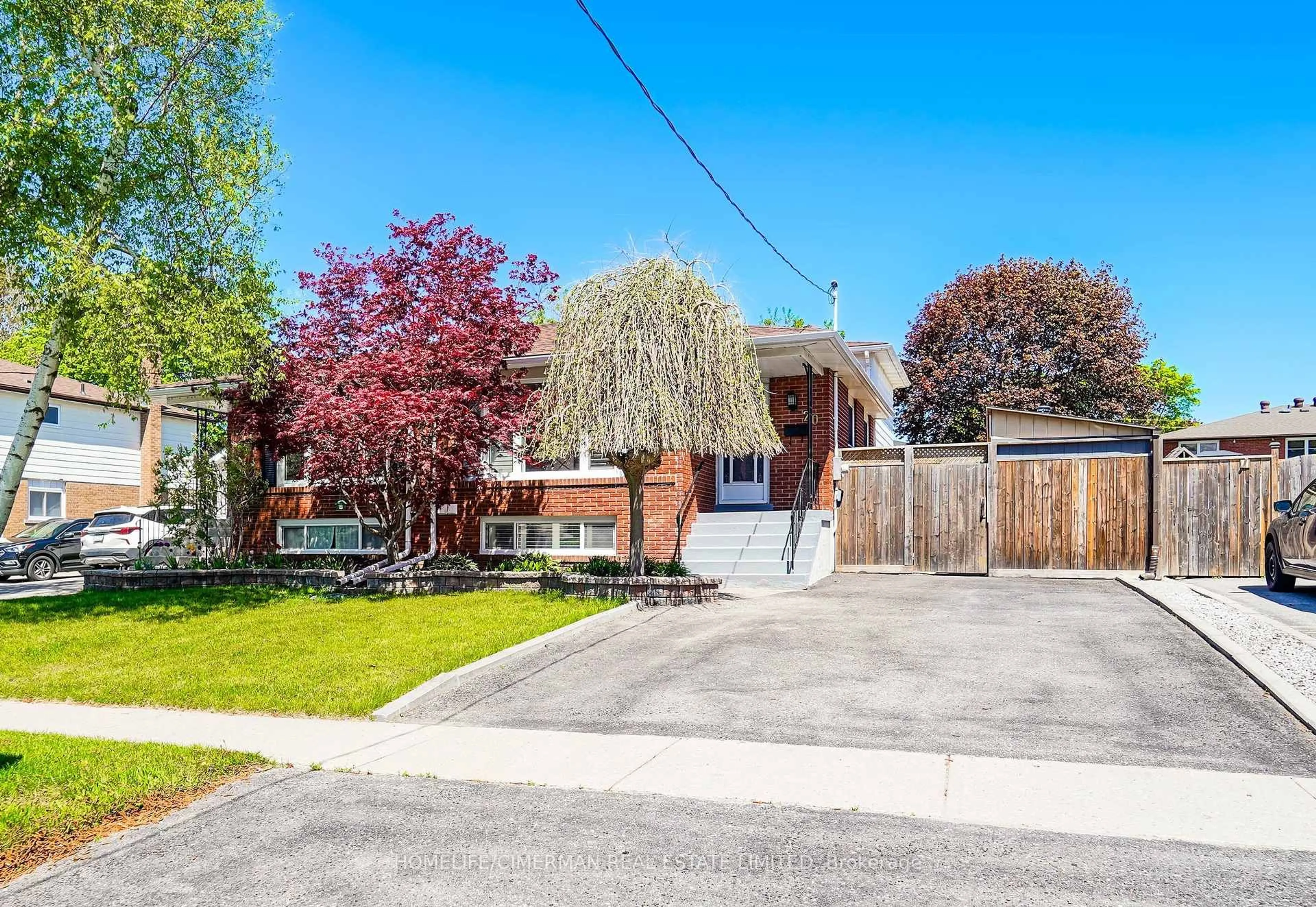 Home with brick exterior material, street for 20 Lawrence Cres, Clarington Ontario L1C 1J4