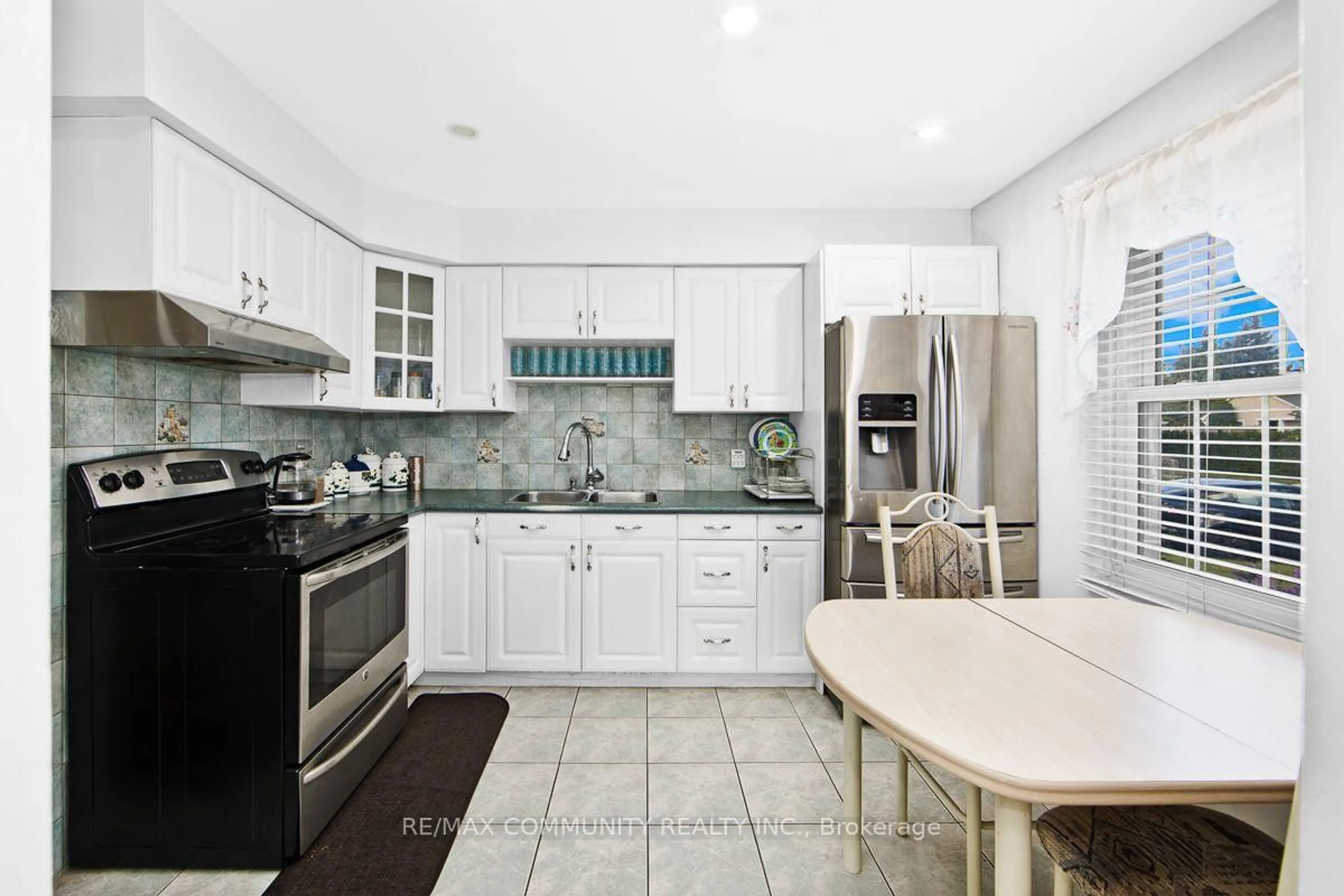 Unknown for 30 Stanbridge Crt, Toronto Ontario M1B 2S5