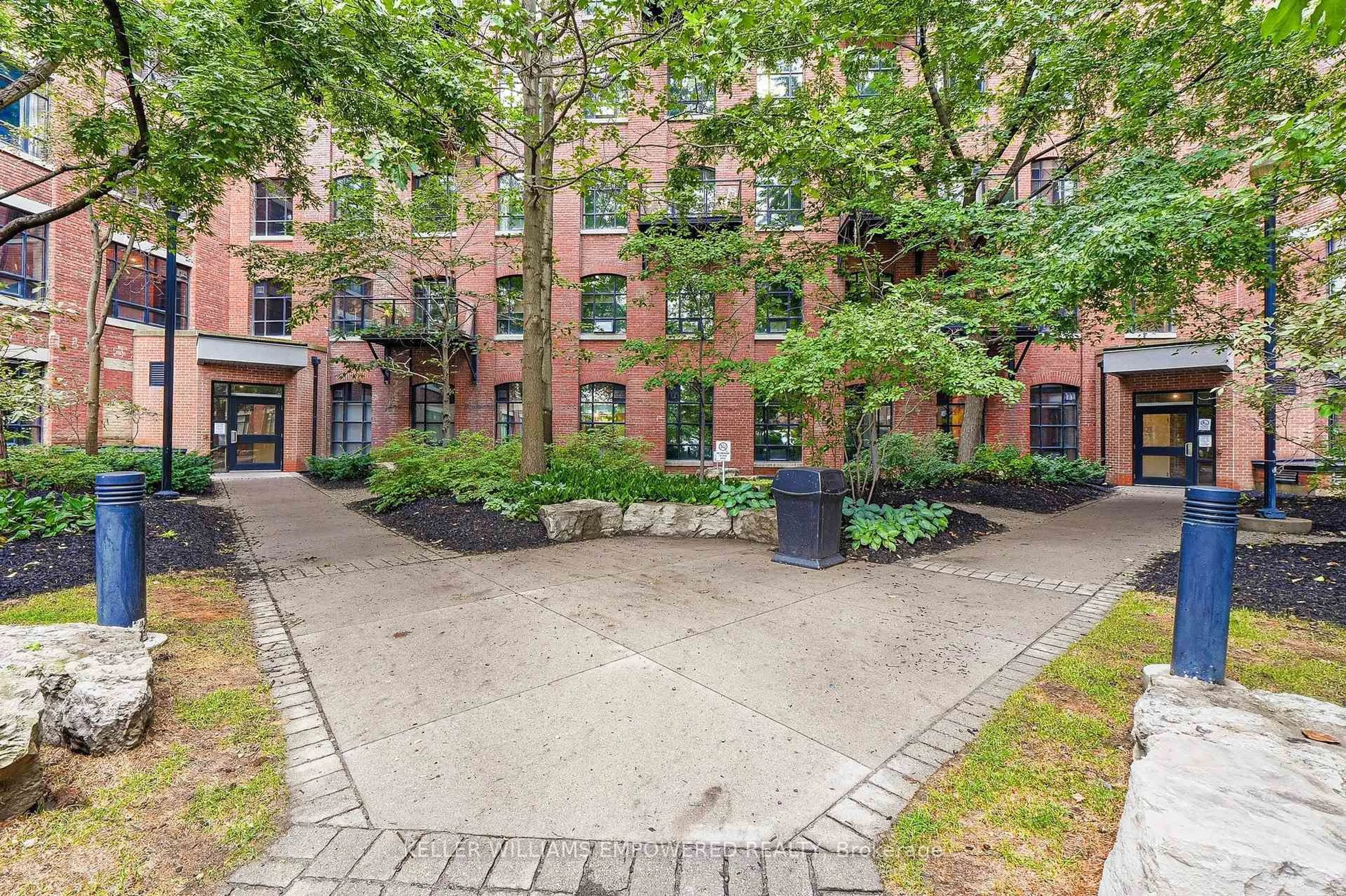 Patio, street for 68 Broadview Ave #205, Toronto Ontario M4M 2E6