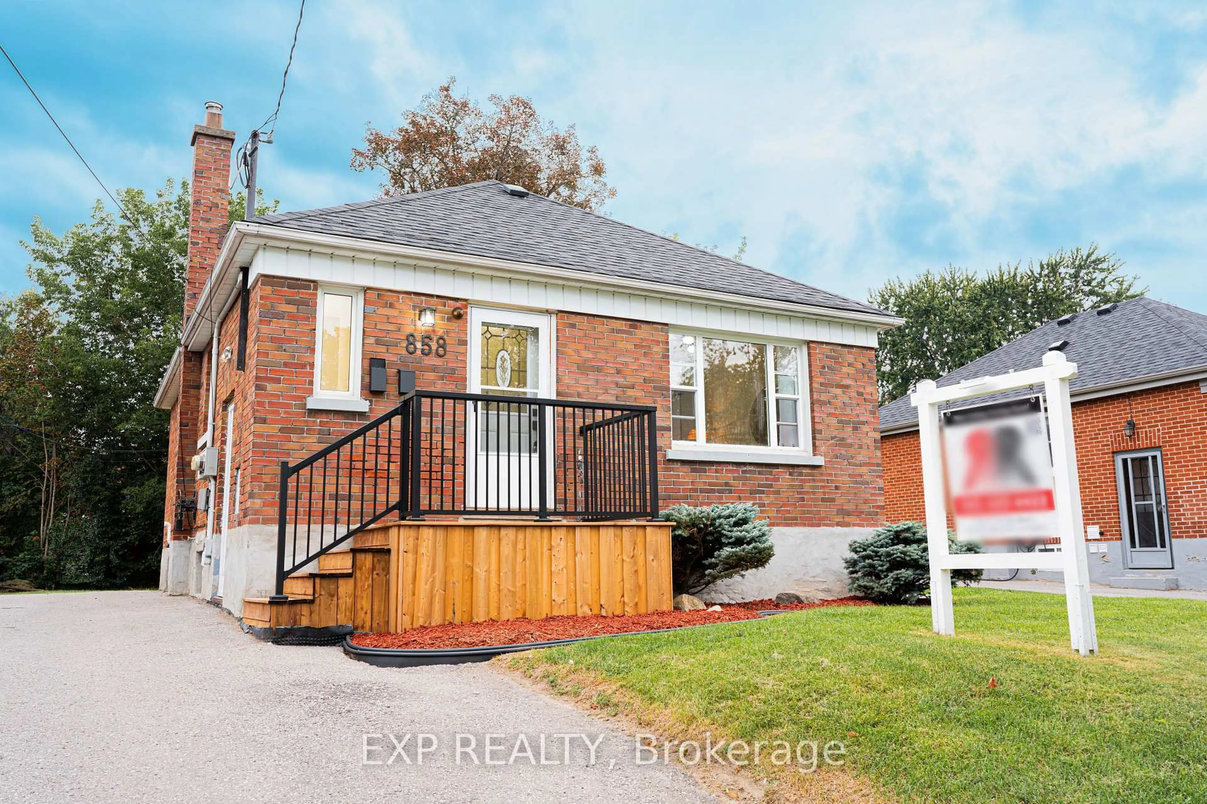 Home with brick exterior material, street for 858 Grierson St, Oshawa Ontario L1G 5J9