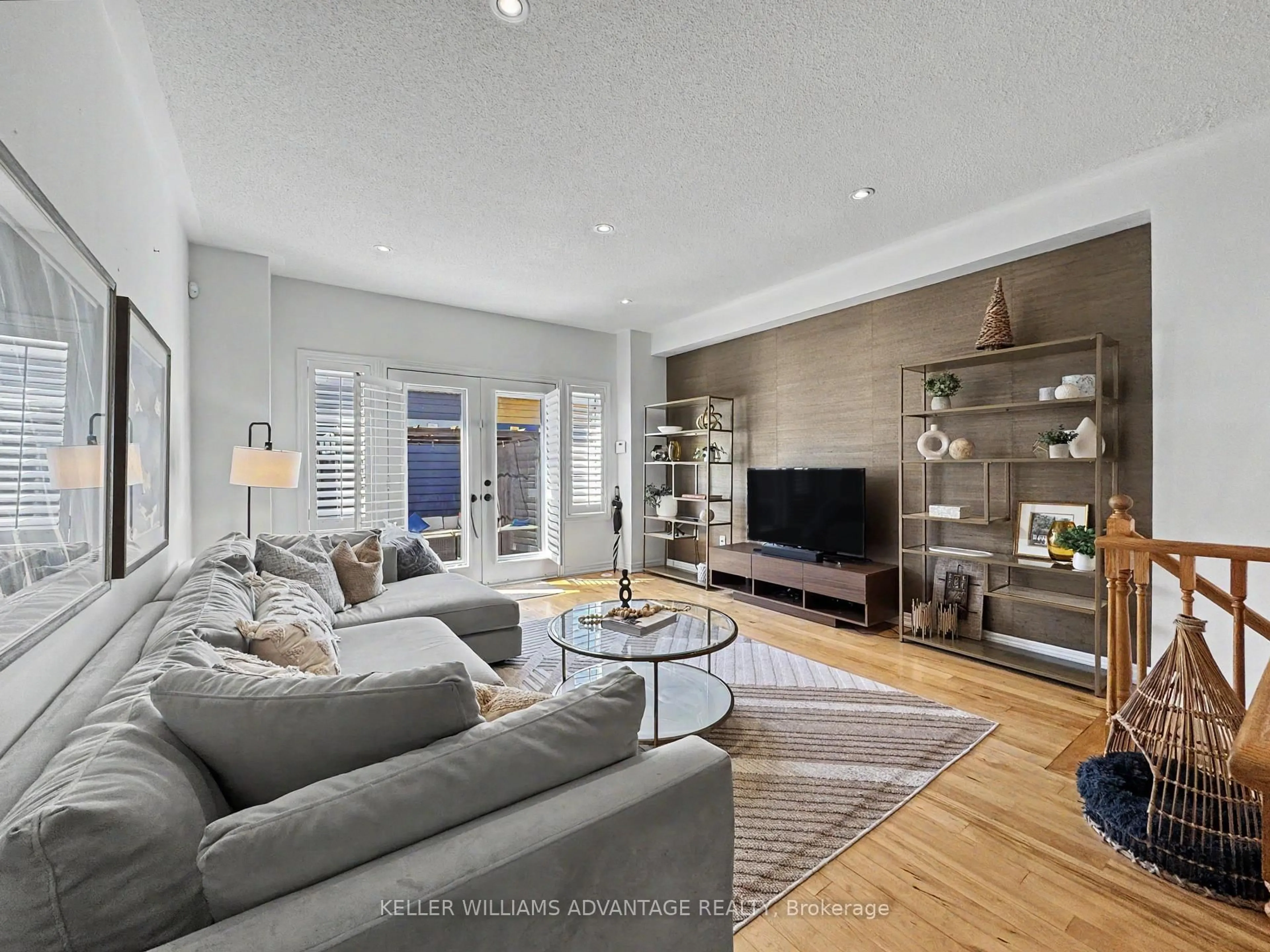 Living room with furniture, unknown for 78 Woodbine Ave, Toronto Ontario M4L 2A2