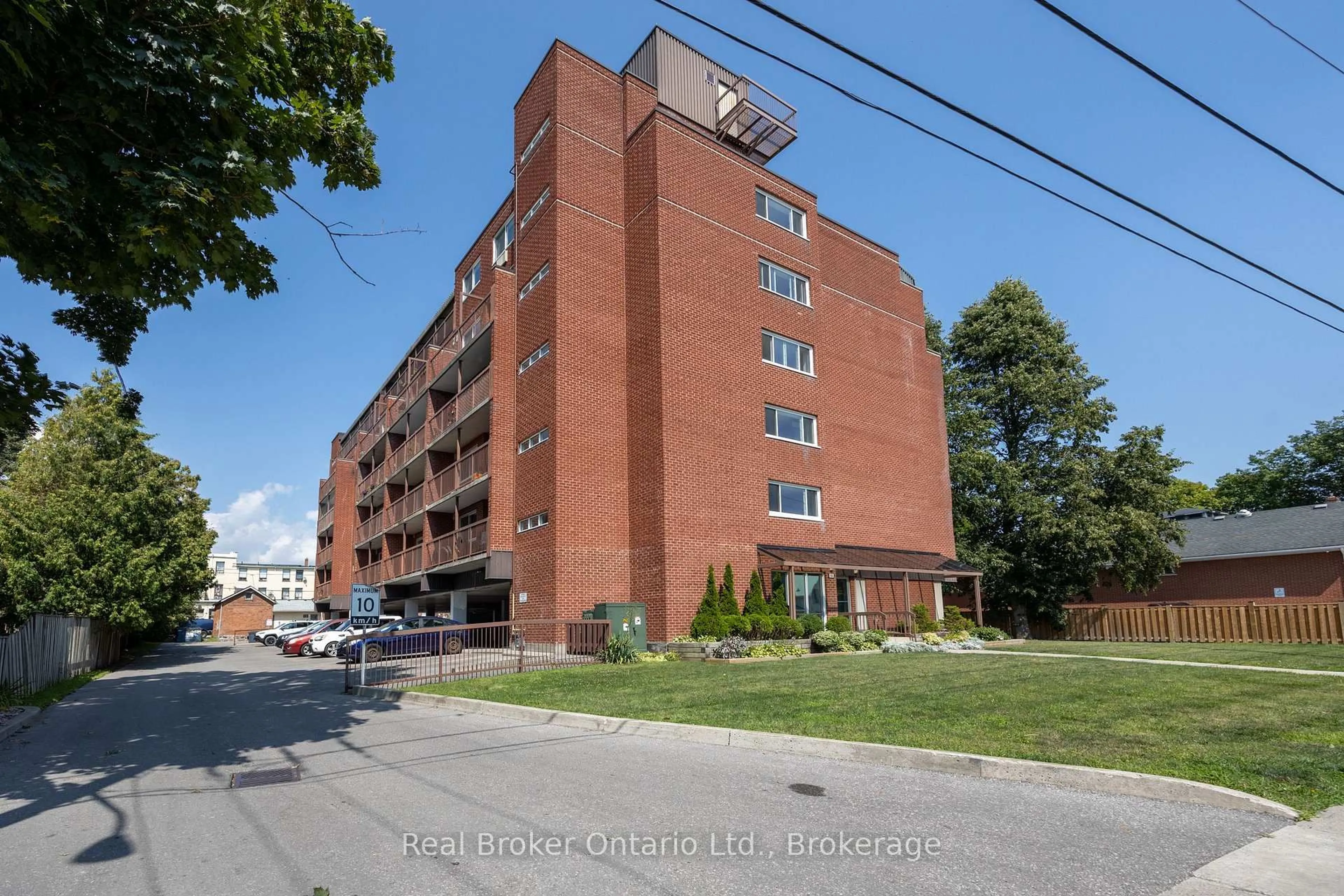 Patio, building for 144 Queen St #504, Clarington Ontario L1C 1M9