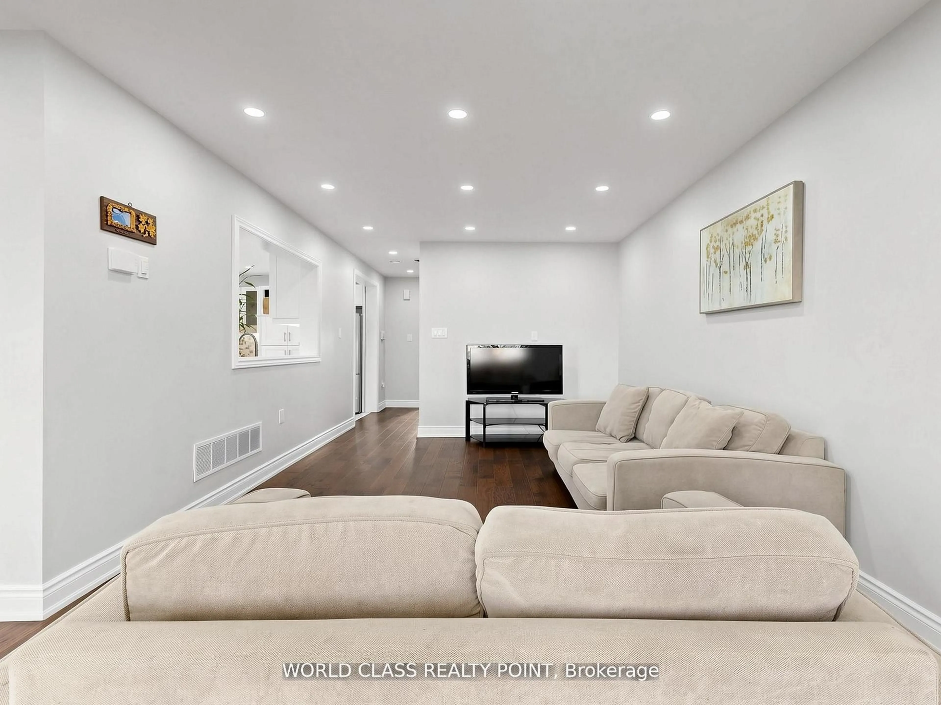 Living room with furniture, unknown for 1638 Norwill Cres, Oshawa Ontario L1G 7V2