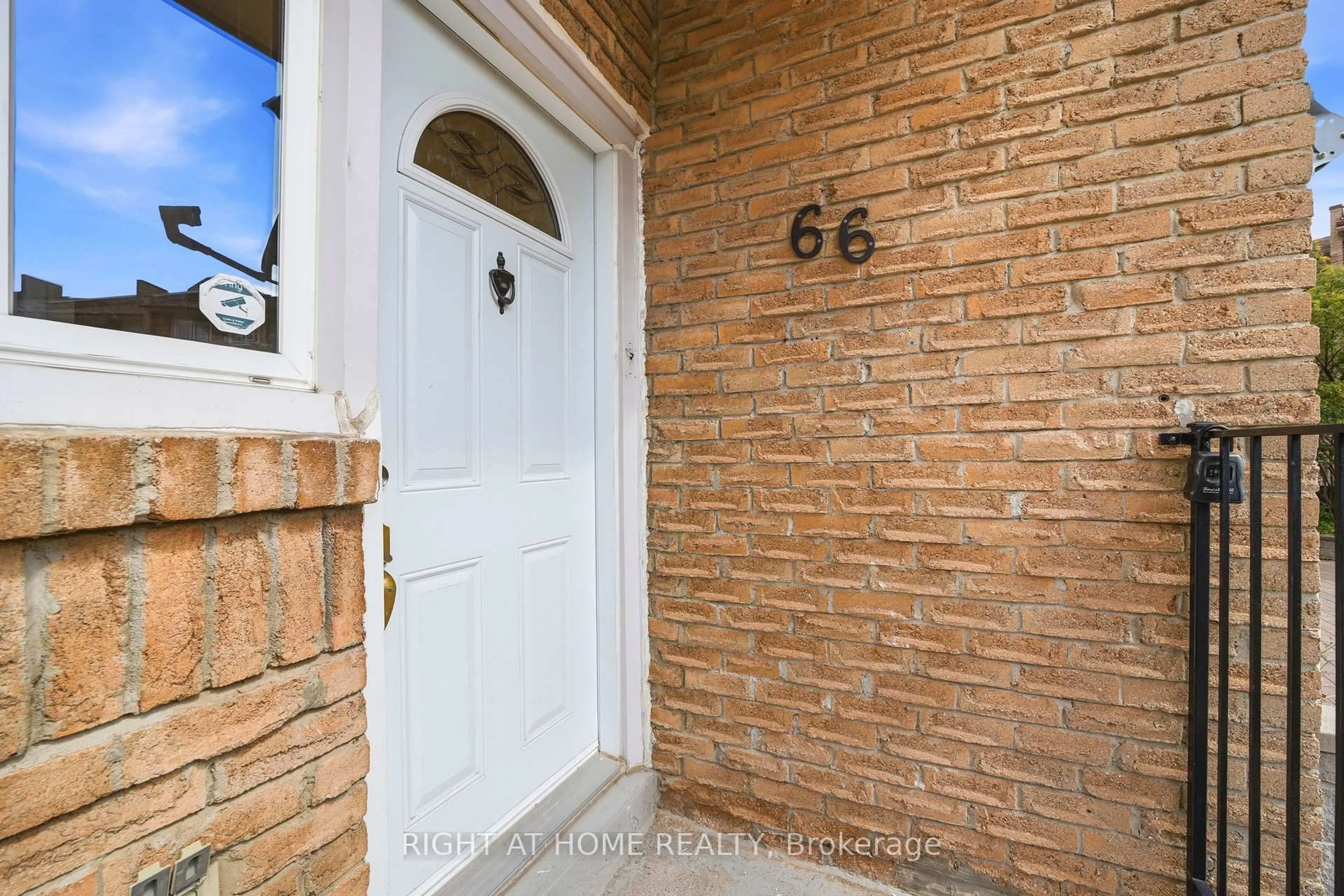 Indoor entryway for 91 Muir Dr #66, Toronto Ontario M1M 3T7
