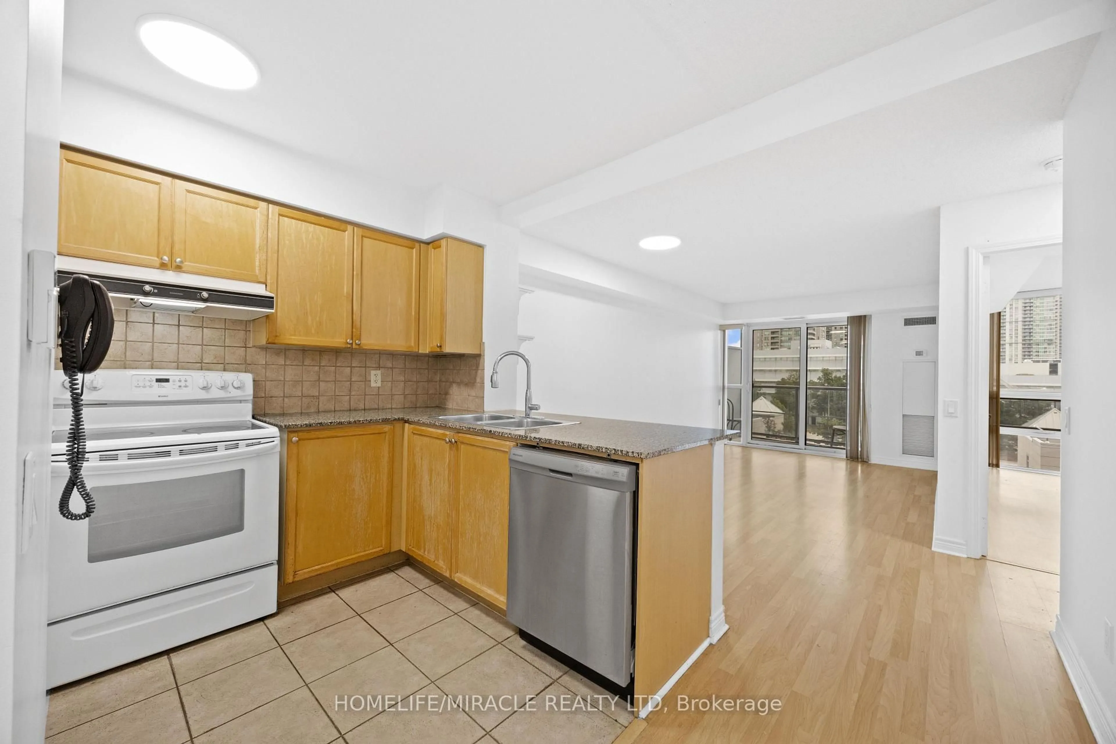 Standard kitchen, unknown for 83 Borough Dr #410, Toronto Ontario M1P 5E4