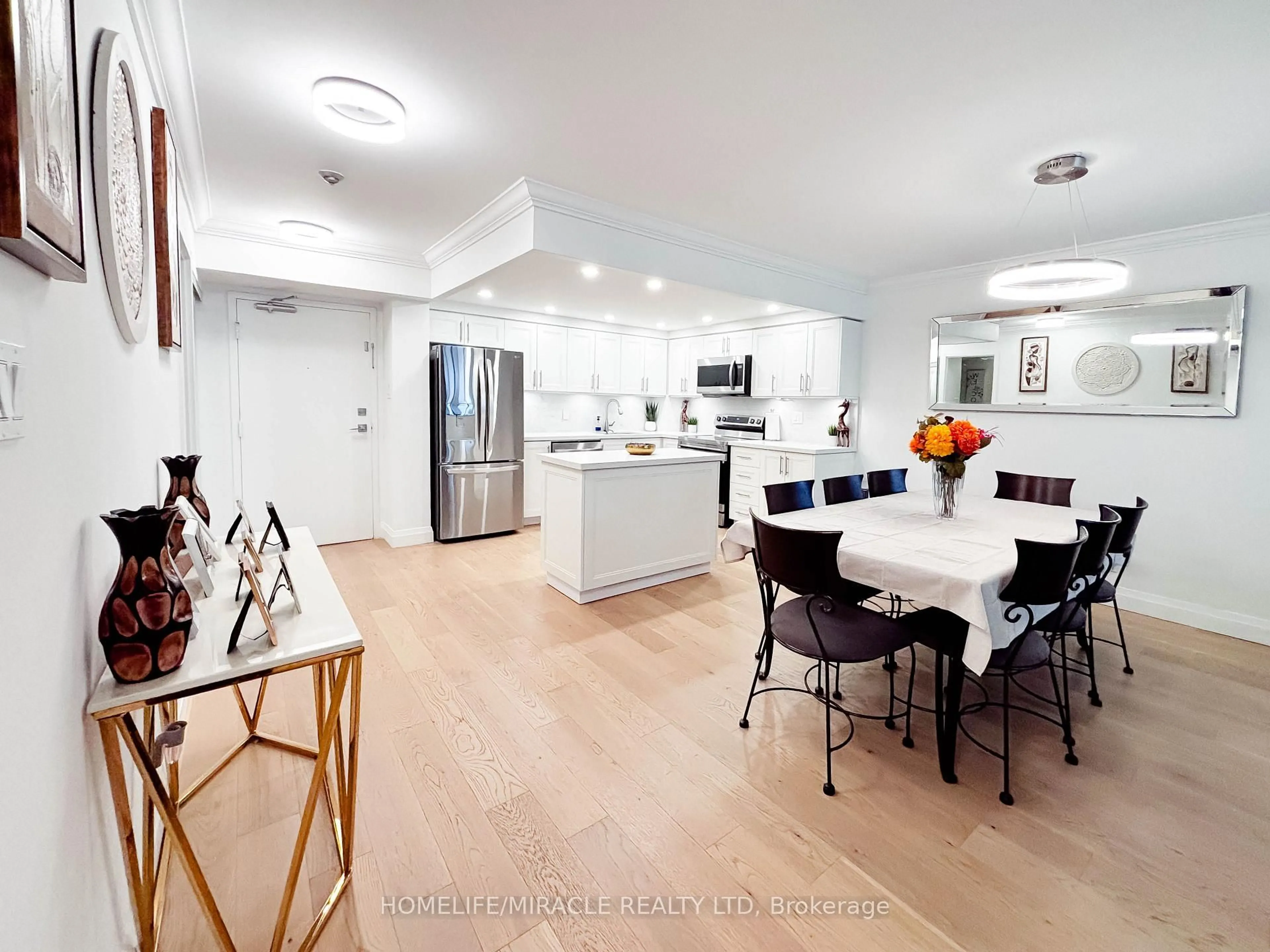 Open concept kitchen, unknown for 8 Silver Bell Grve #206, Toronto Ontario M1B 4Z3