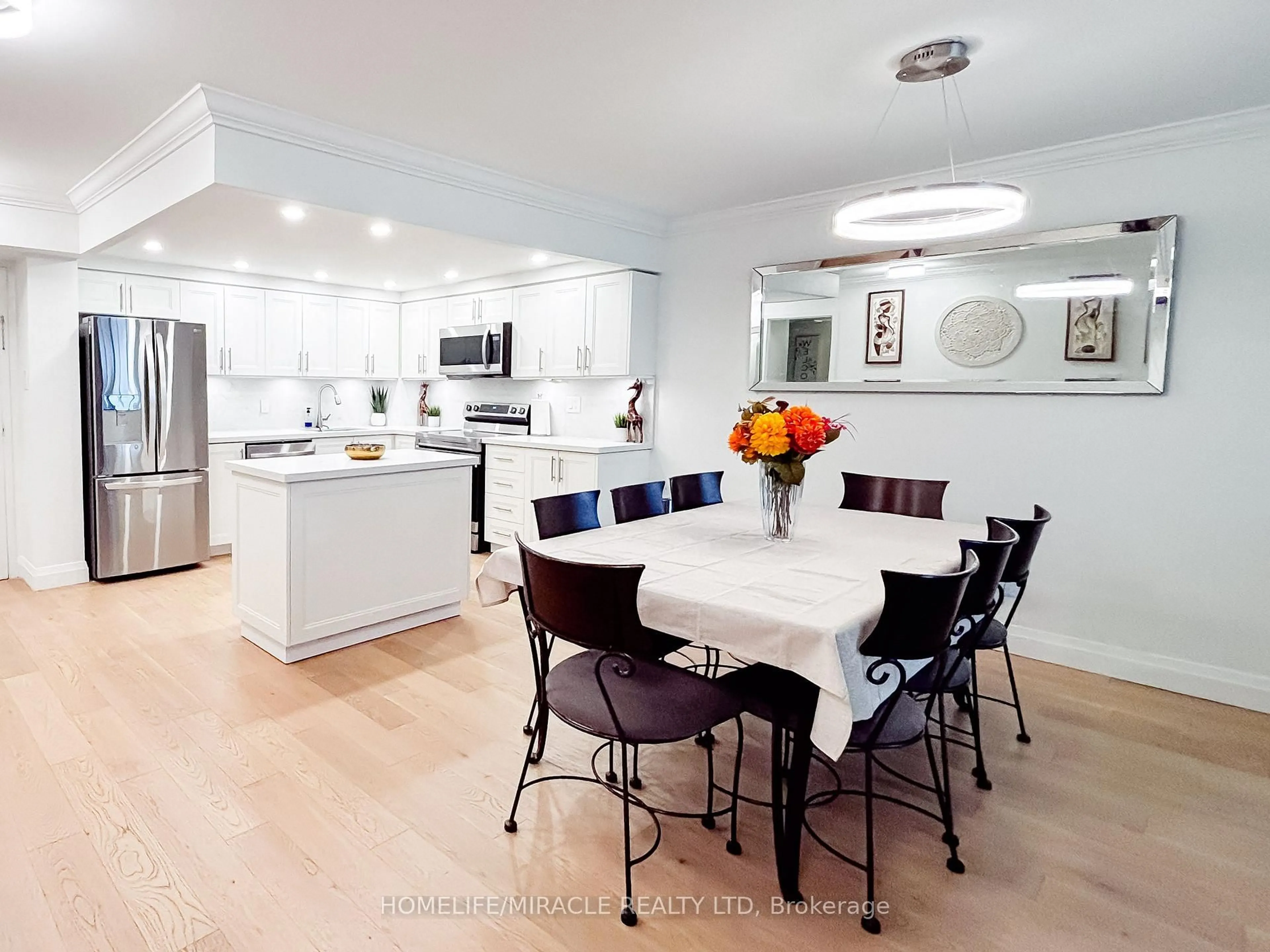 Contemporary kitchen, unknown for 8 Silver Bell Grve #206, Toronto Ontario M1B 4Z3