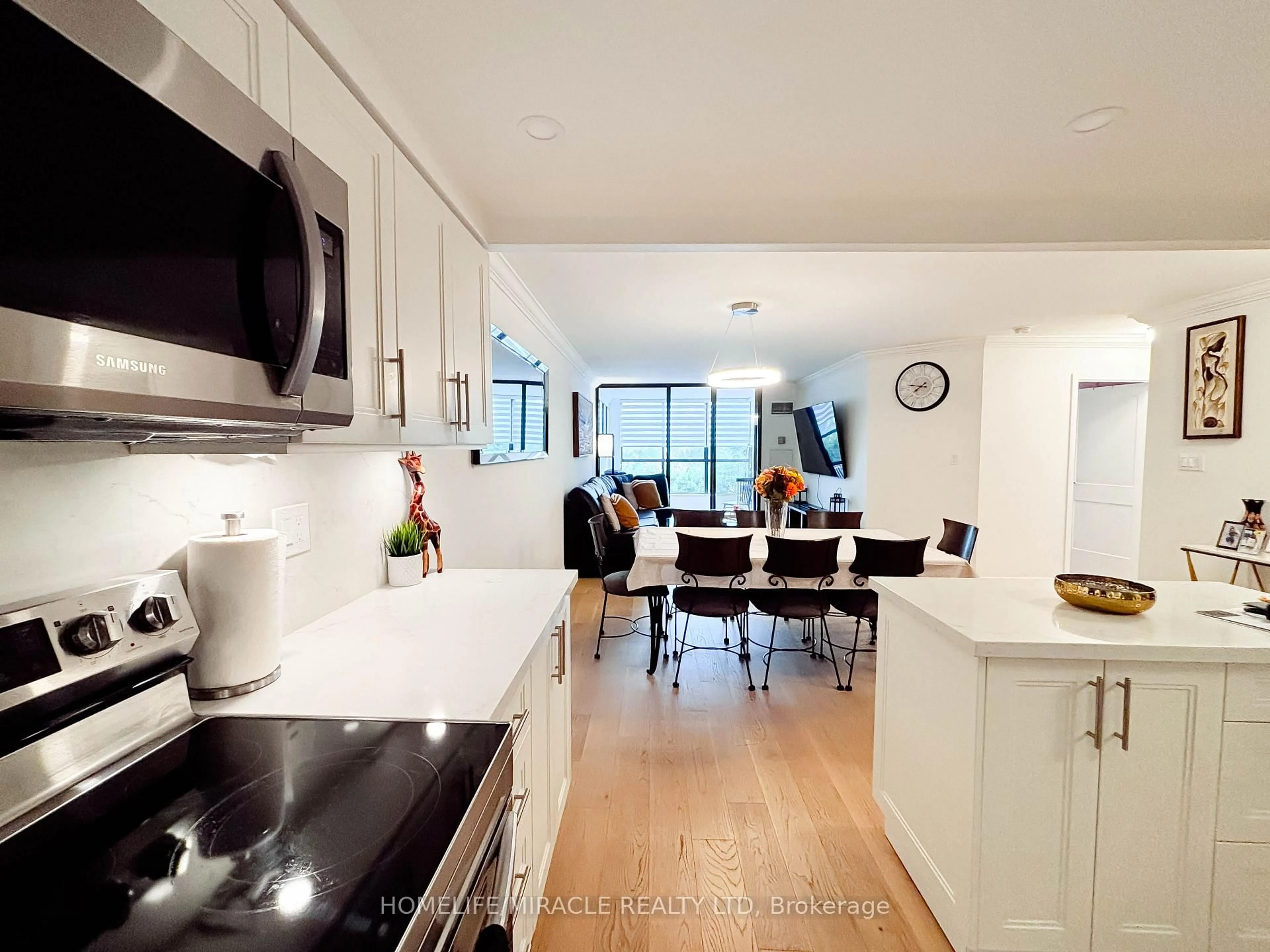 Open concept kitchen, unknown for 8 Silver Bell Grve #206, Toronto Ontario M1B 4Z3