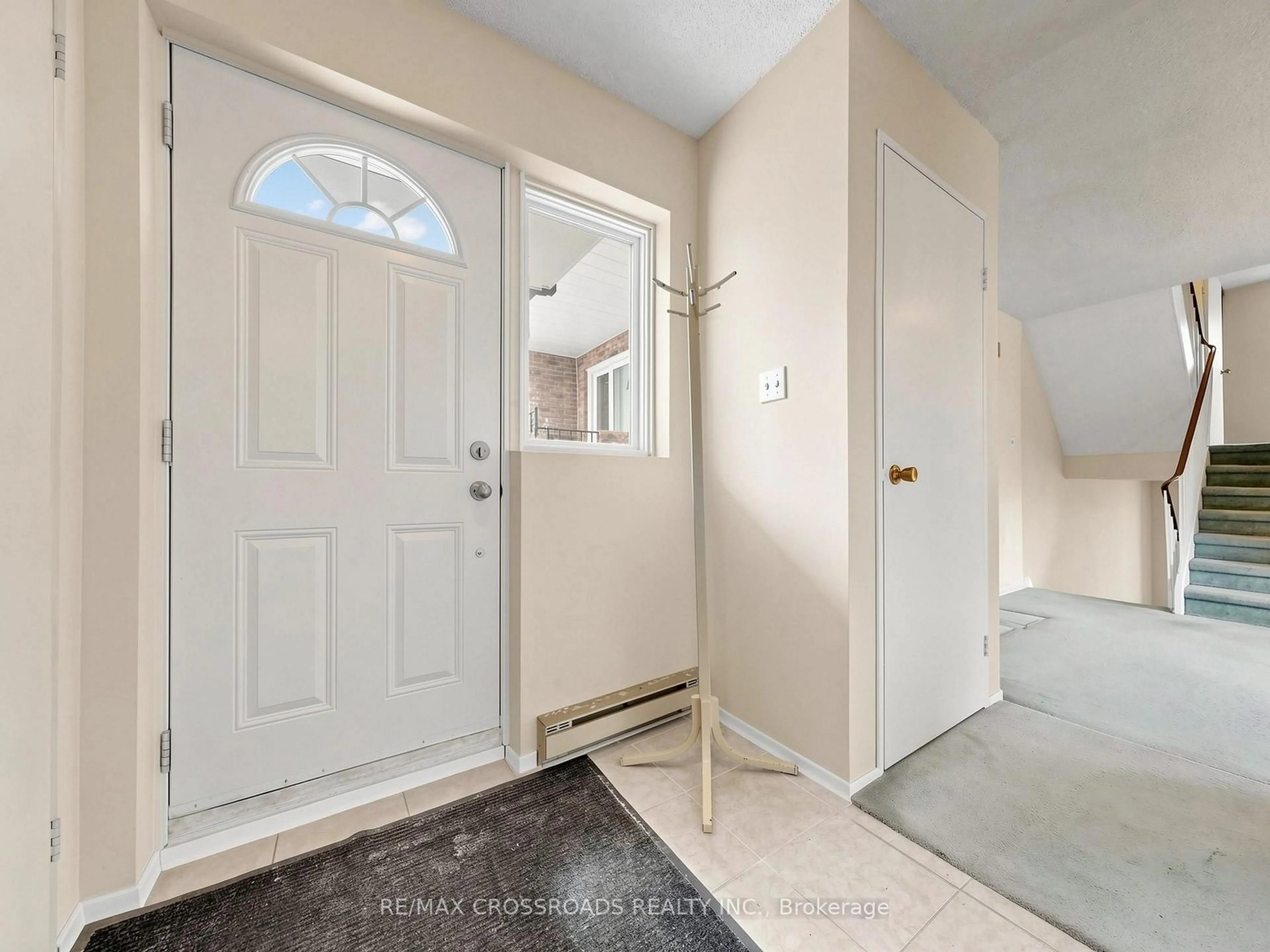 Indoor entryway for 50 Scarborough Golf Club Rd #95, Toronto Ontario M1M 3T5