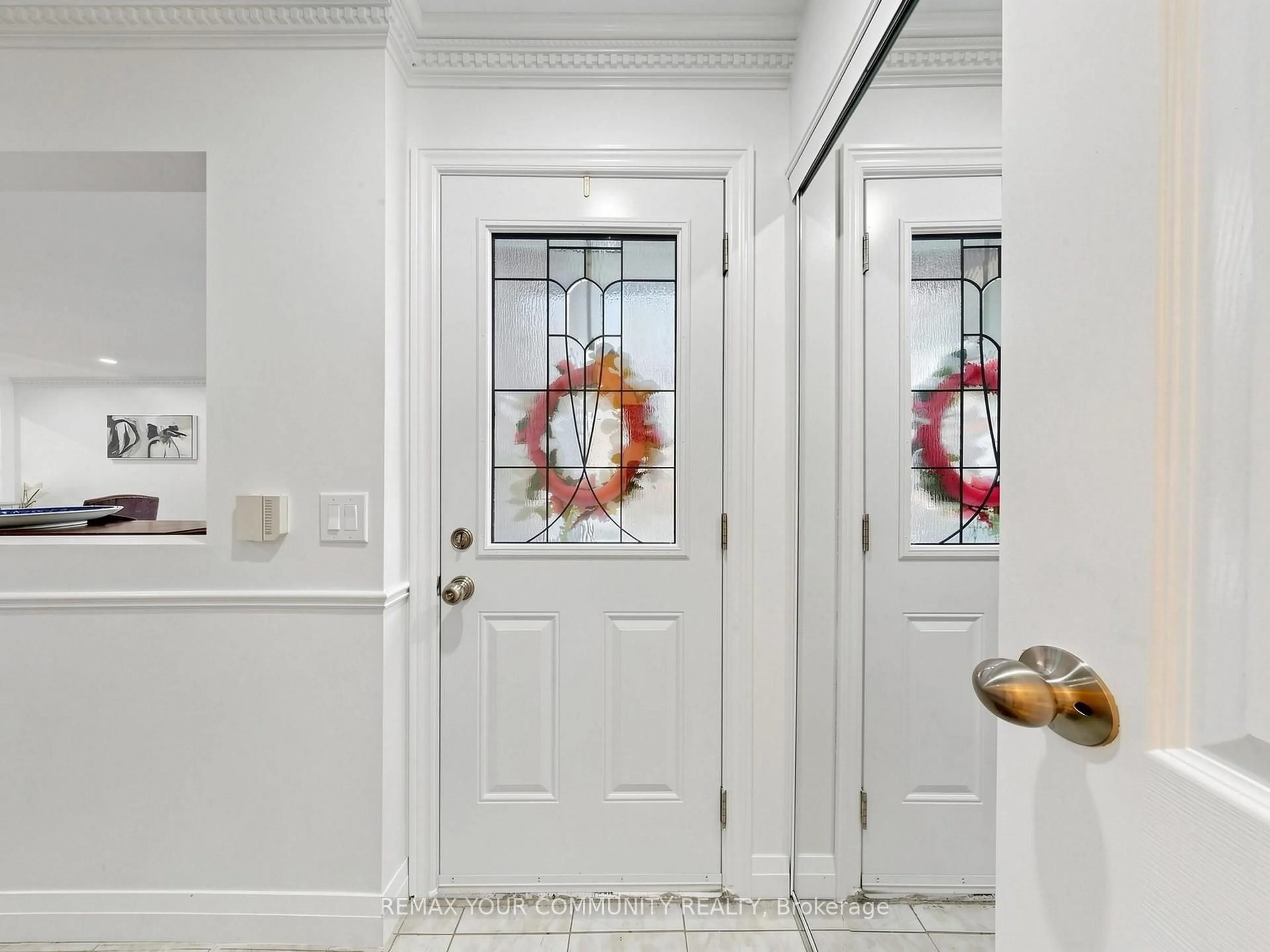 Indoor entryway for 59 Valley Stream Dr, Toronto Ontario M1V 2A4