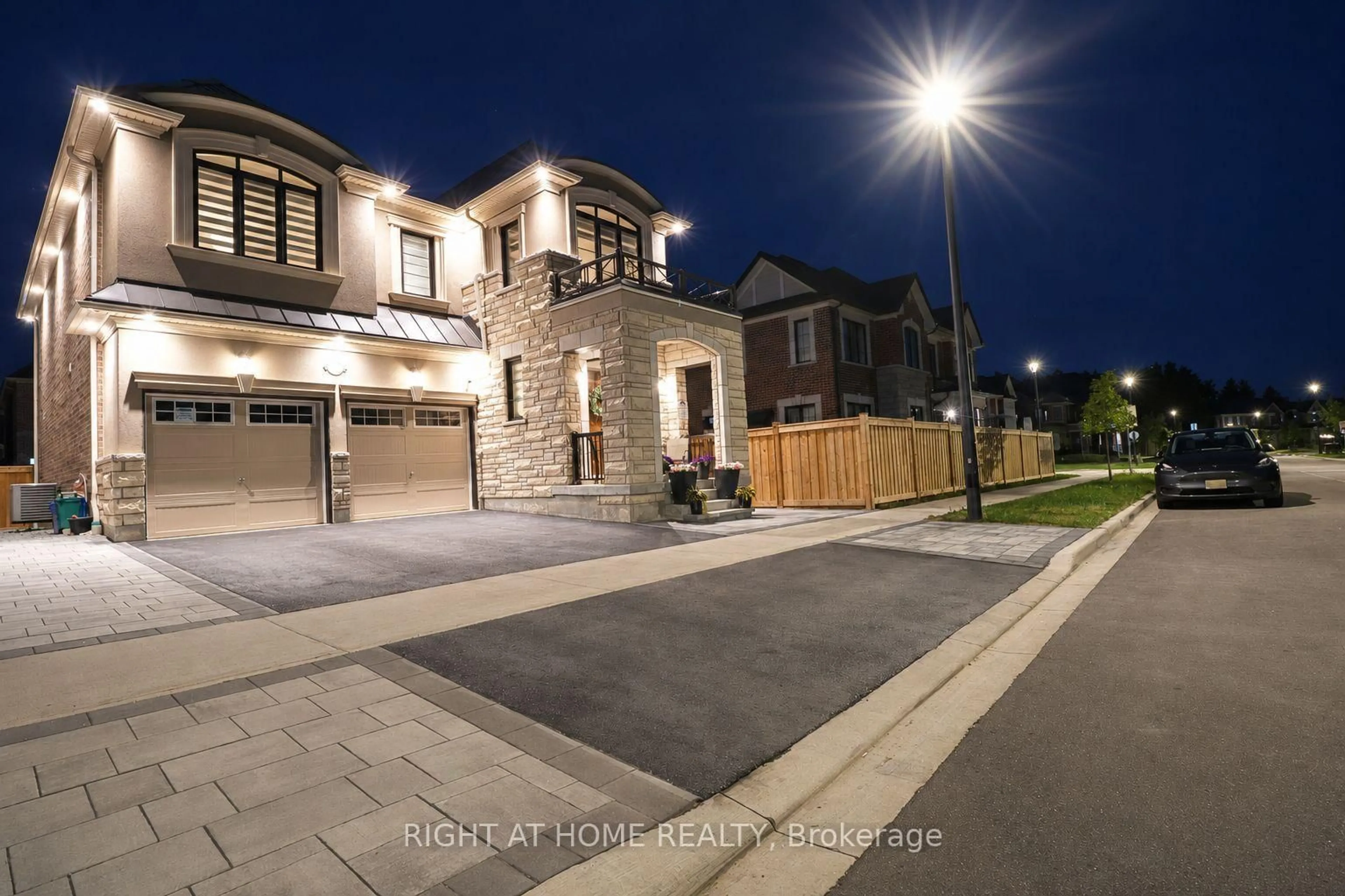 Home with brick exterior material, street for 2989 Heartwood Lane, Pickering Ontario L1X 0P1
