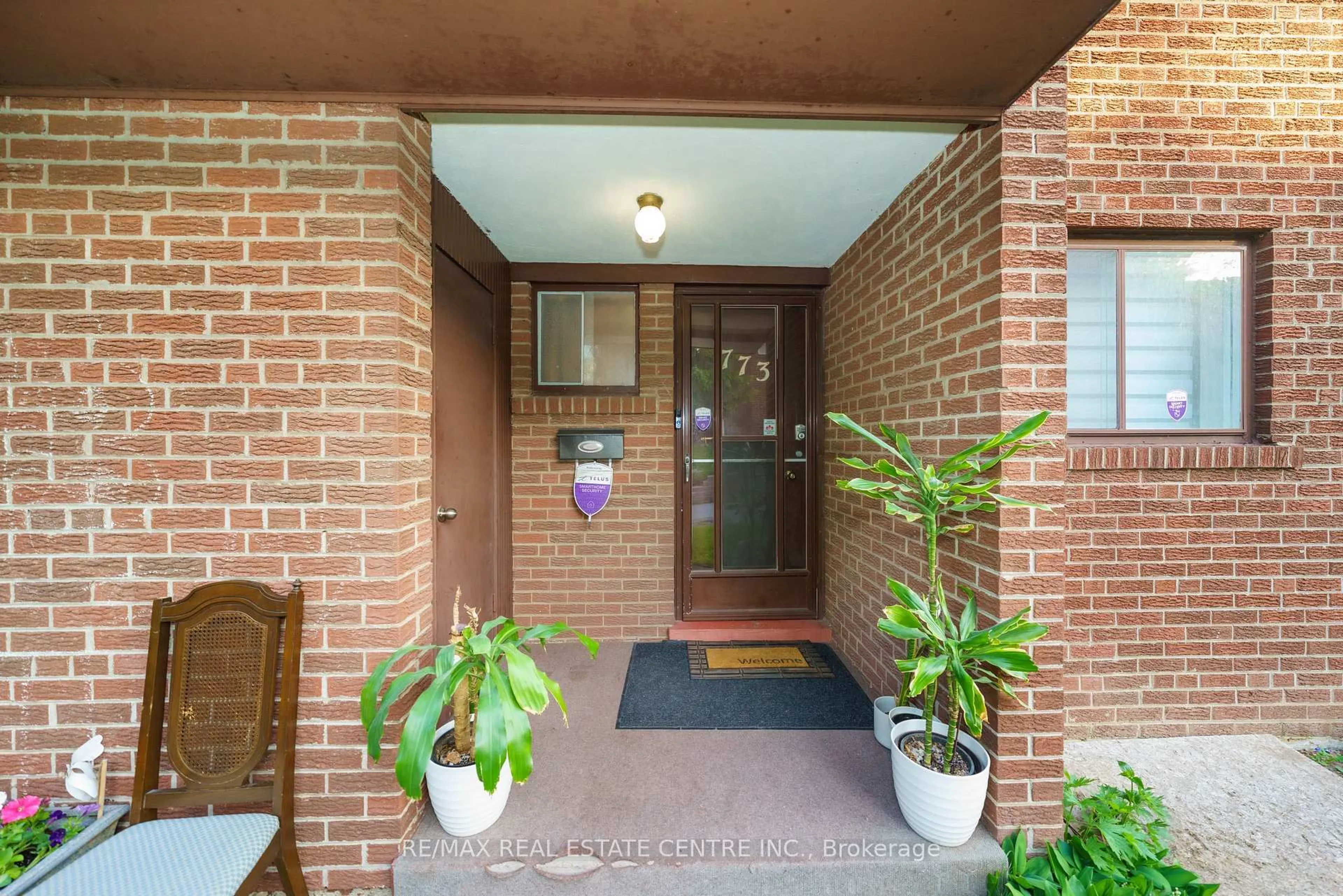 Indoor foyer for 773 Military Tr #30, Toronto Ontario M1E 4P6