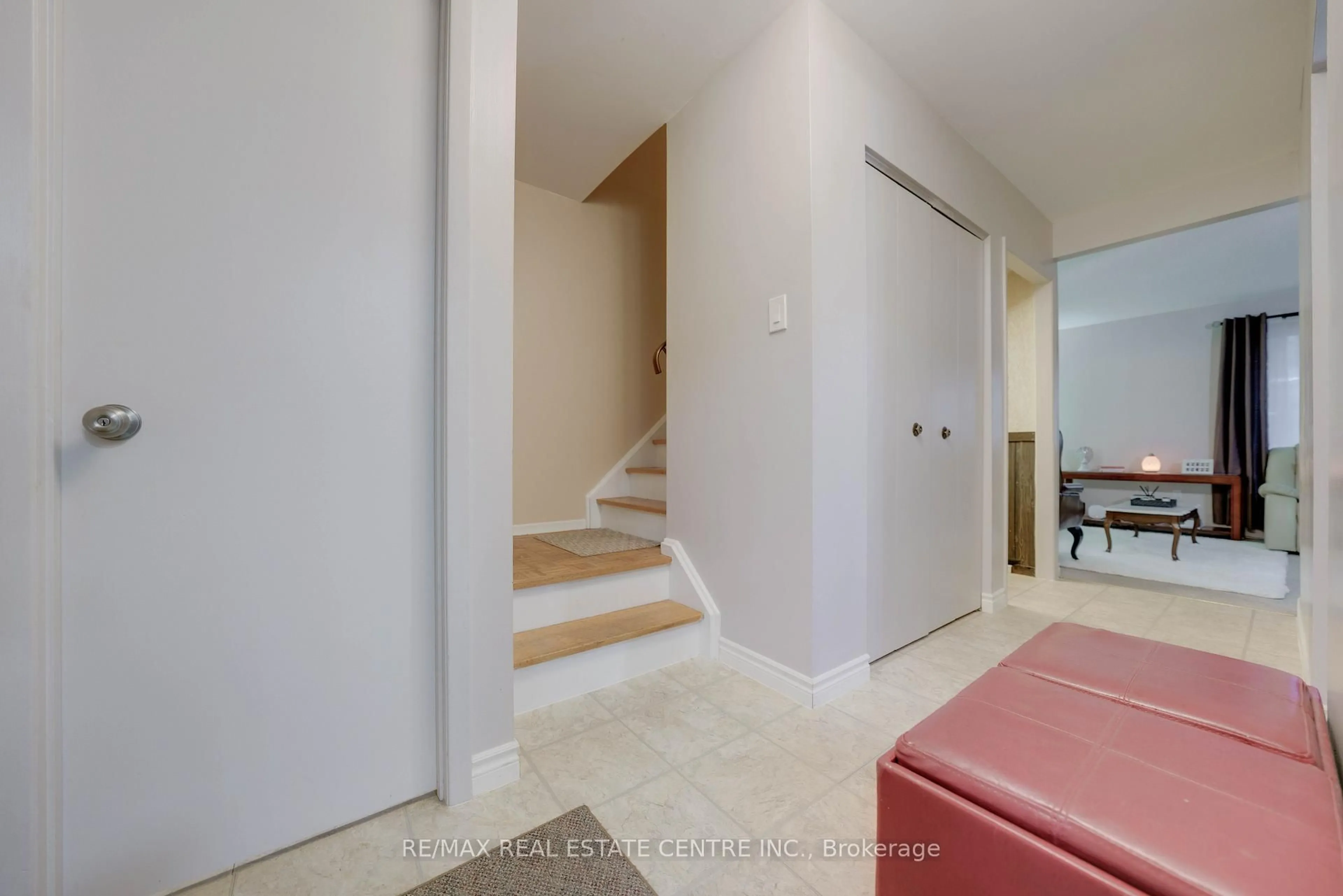 Indoor foyer for 773 Military Tr #30, Toronto Ontario M1E 4P6