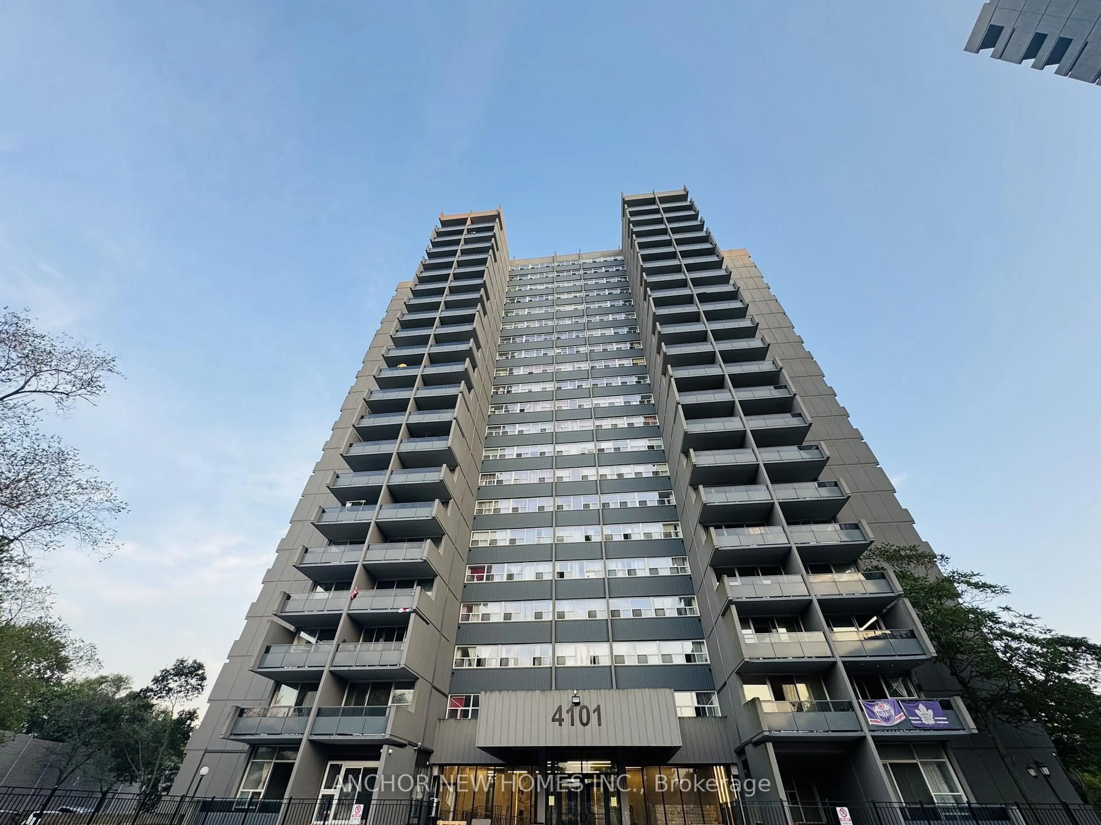 Indoor foyer for 4101 Sheppard Ave #704, Toronto Ontario M1S 3H3
