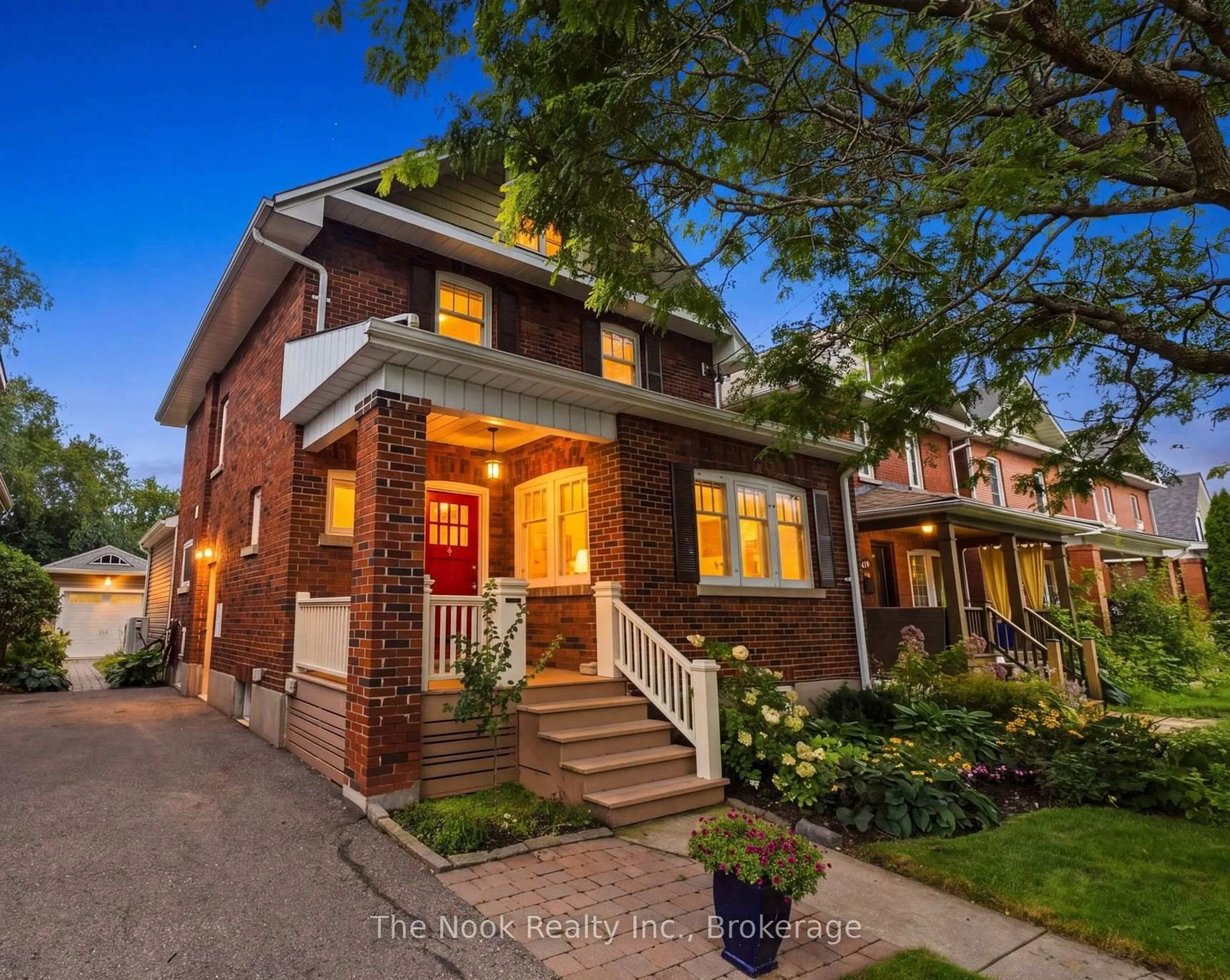 Home with brick exterior material, street for 21 Westmoreland Ave, Oshawa Ontario L1G 2M9