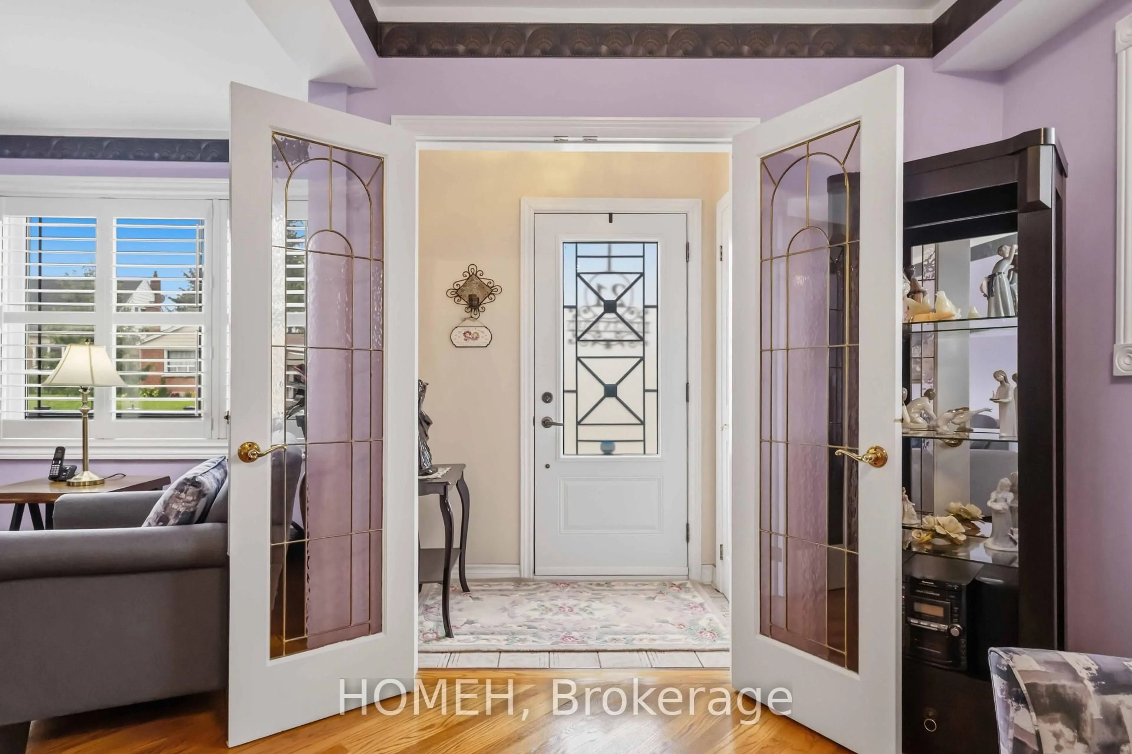 Indoor entryway for 21 Bergen Rd, Toronto Ontario M1P 1R8