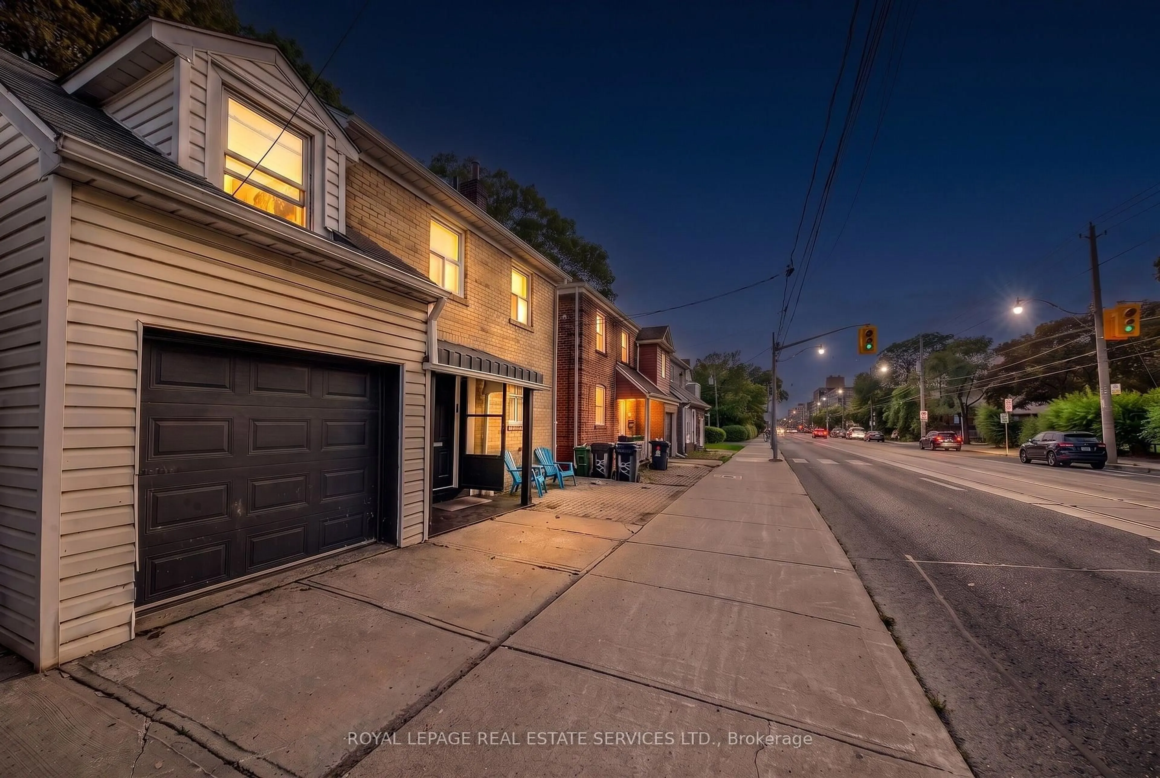 Unknown for 761 Kingston Rd, Toronto Ontario M4E 1R9