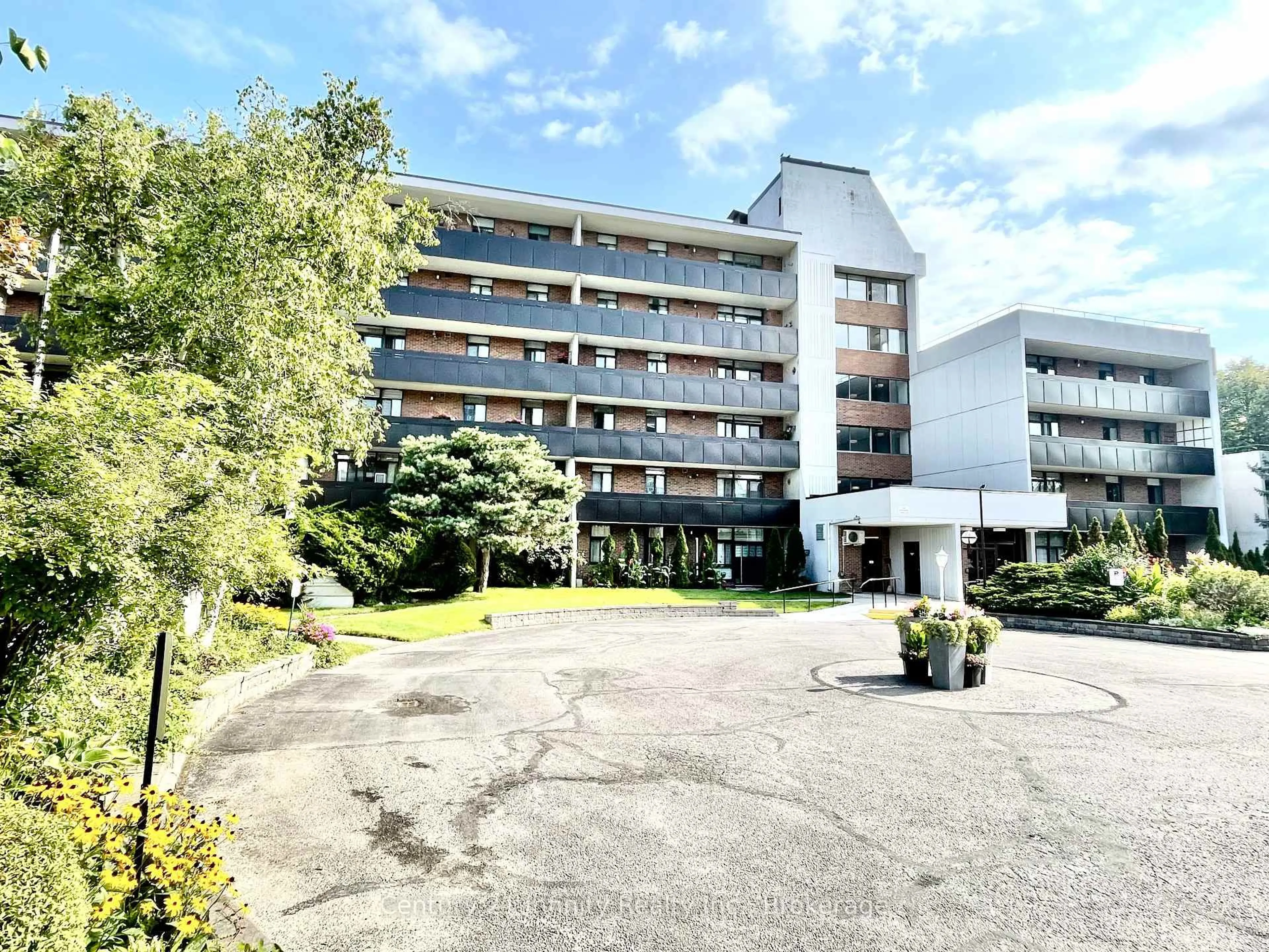 Unknown for 50 Old Kingston Rd #5-606, Toronto Ontario M1E 4Y1