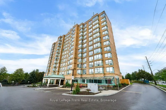 711 Rossland Rd #806, Whitby