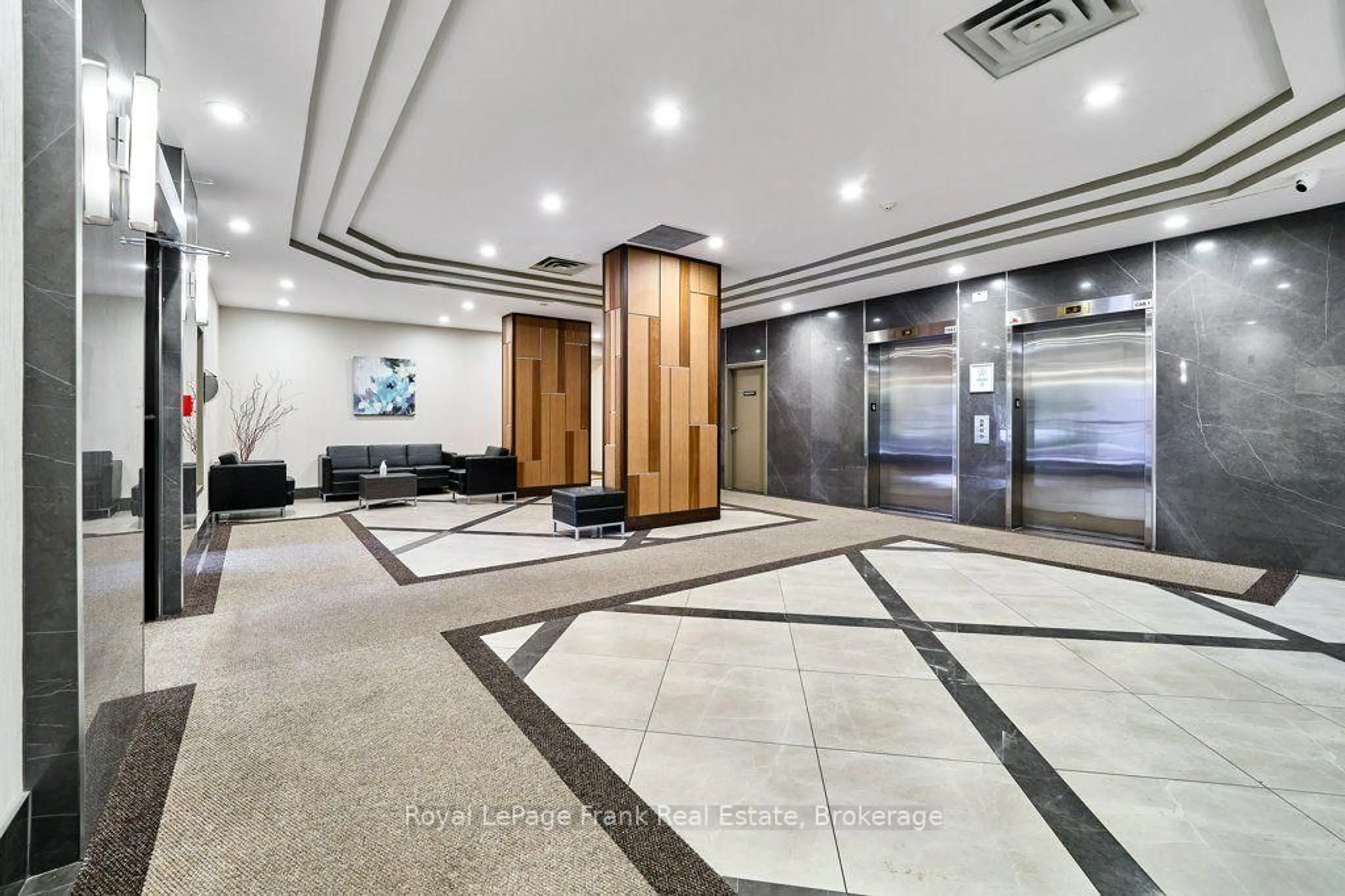 Lobby for 711 Rossland Rd #806, Whitby Ontario L1N 8Z1