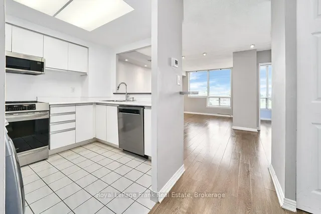 711 Rossland Rd #806, Whitby 5