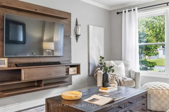 57 Morning Glory Cres, Whitby 5