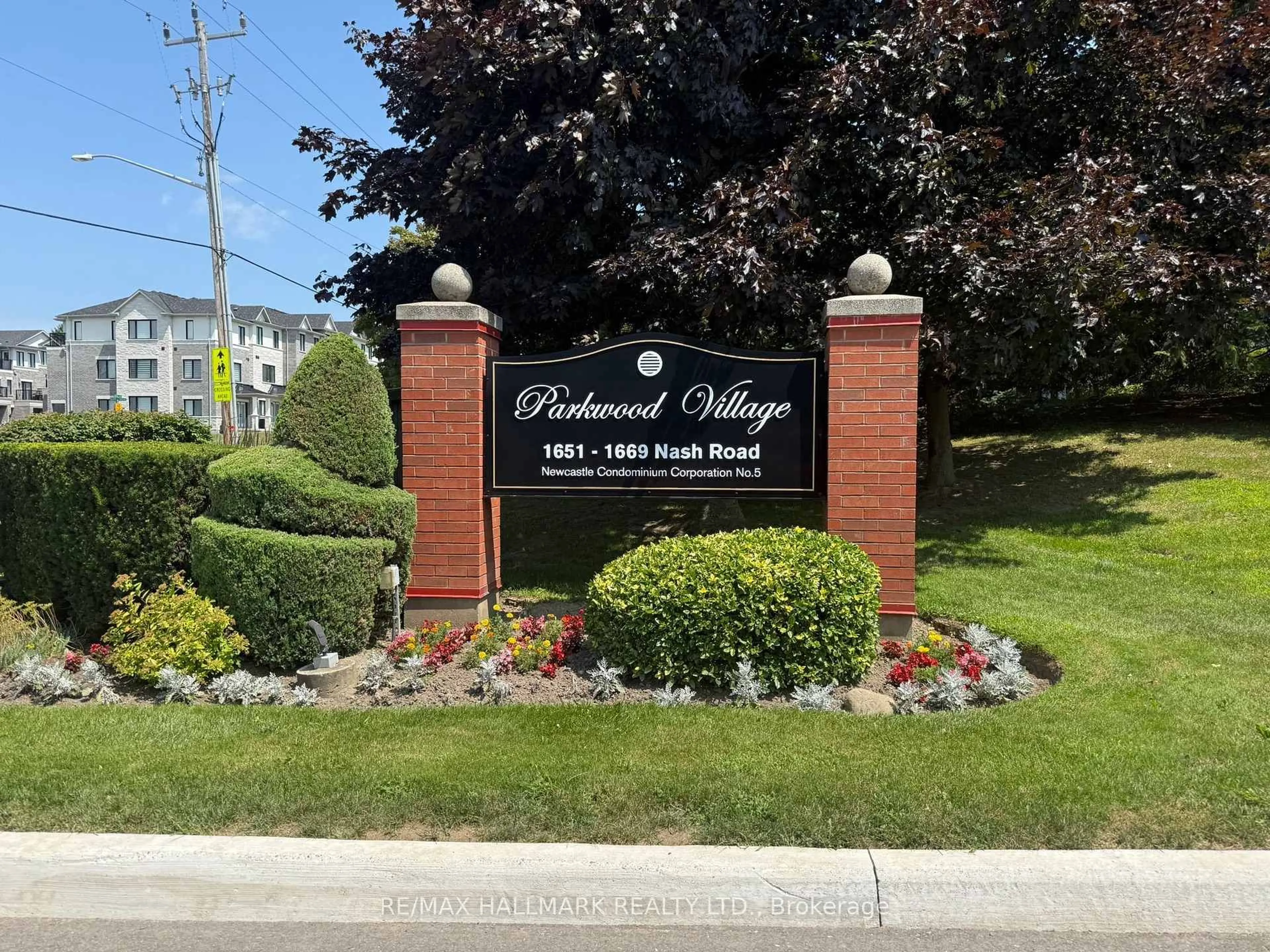 Indoor entryway for 1665 Nash Rd #E11, Clarington Ontario L1E 1S8