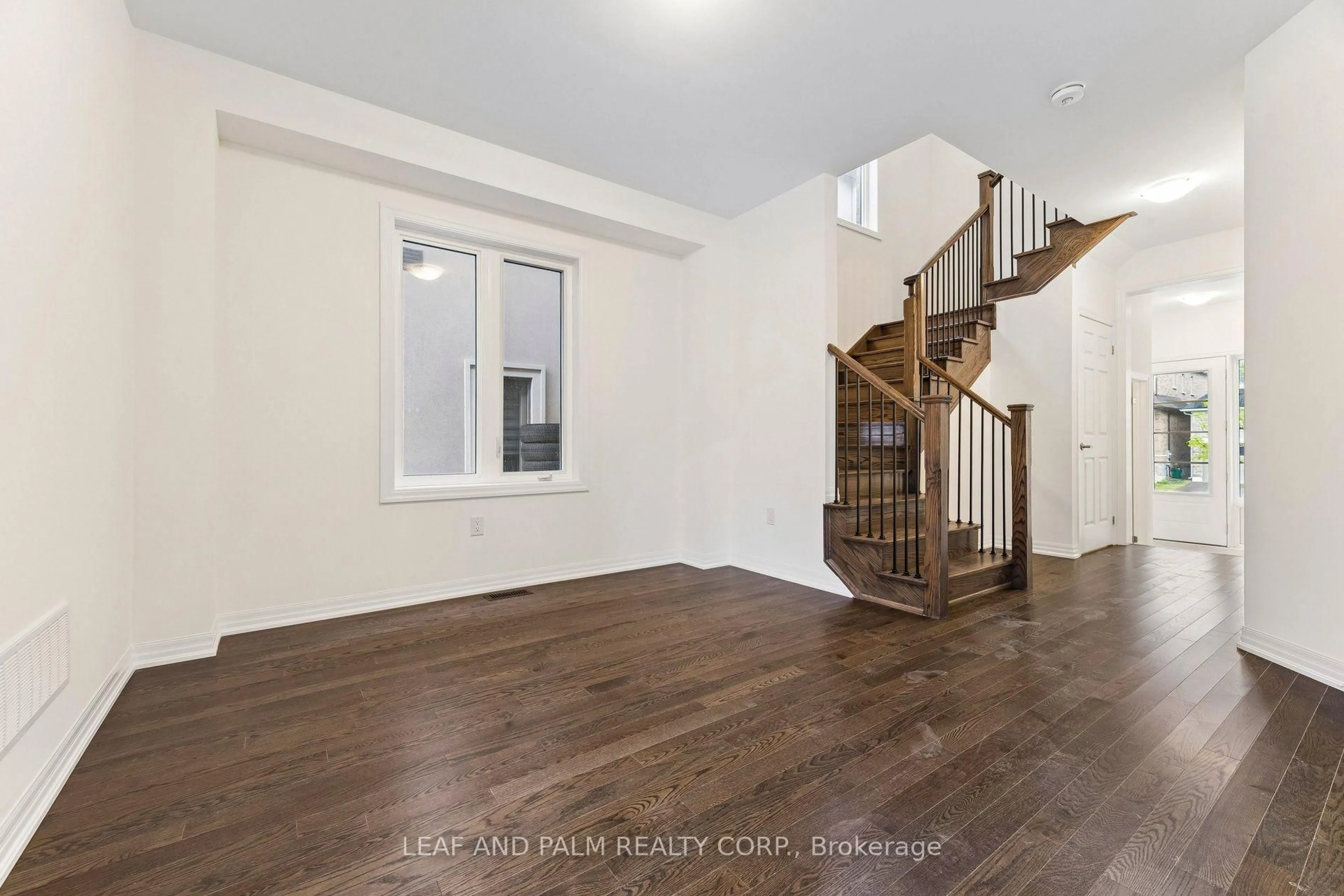 Unknown for 247 Flood Ave, Clarington Ontario L1B 0W5