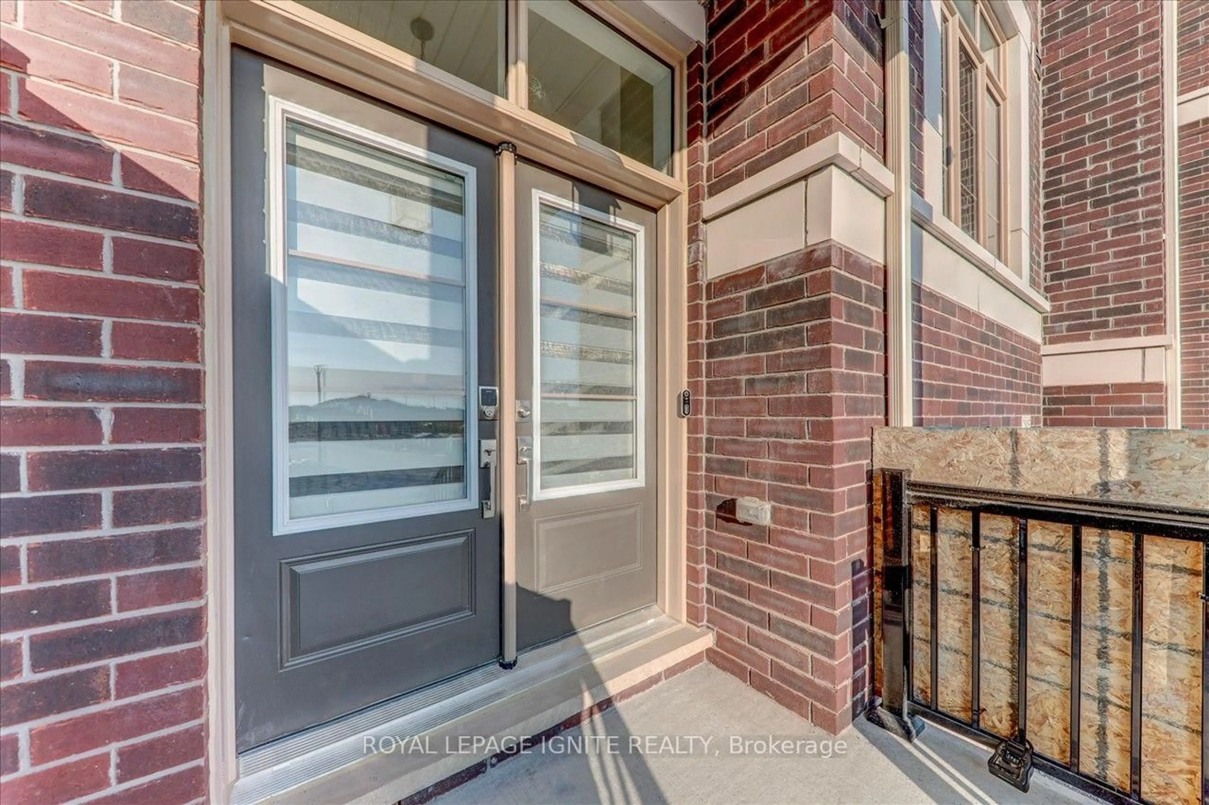 Indoor entryway for 2815 Albatross Way, Pickering Ontario L1X 0P6