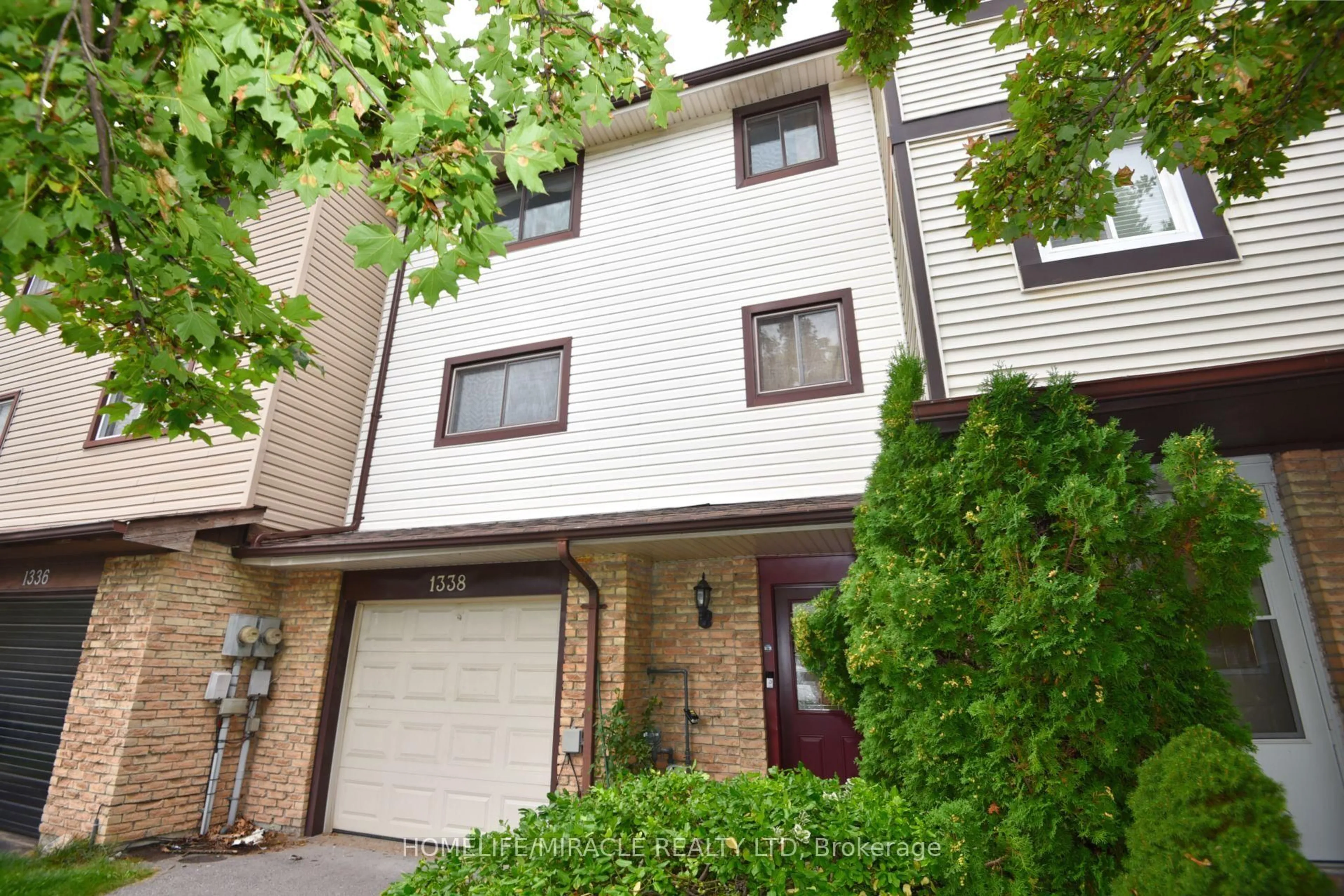 Unknown for 1338 Brands Crt, Pickering Ontario L1V 2V4