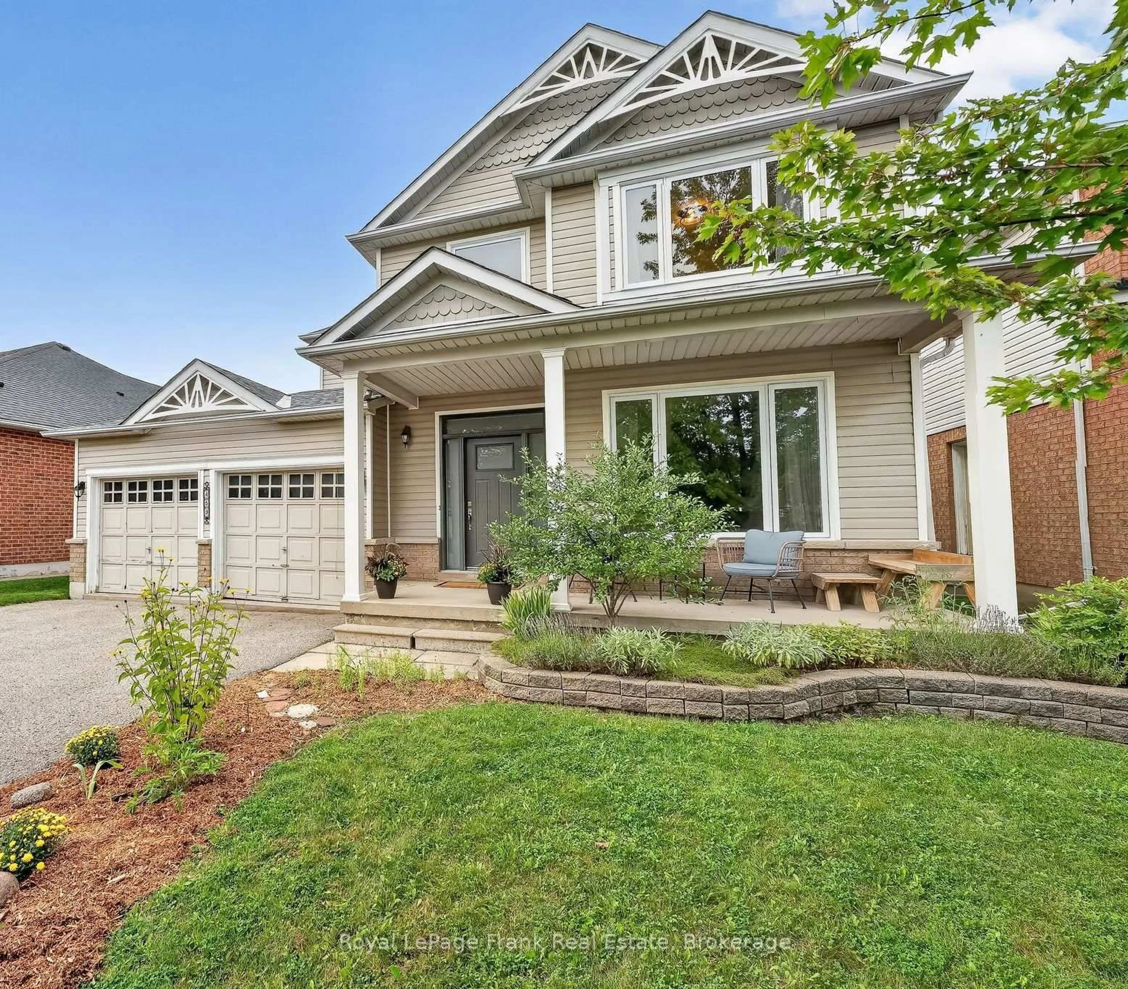 Home with vinyl exterior material, street for 459 Victoria St, Scugog Ontario L9L 1V2
