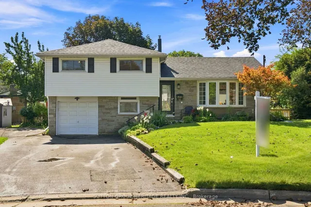 843 Carnation Crt, Oshawa