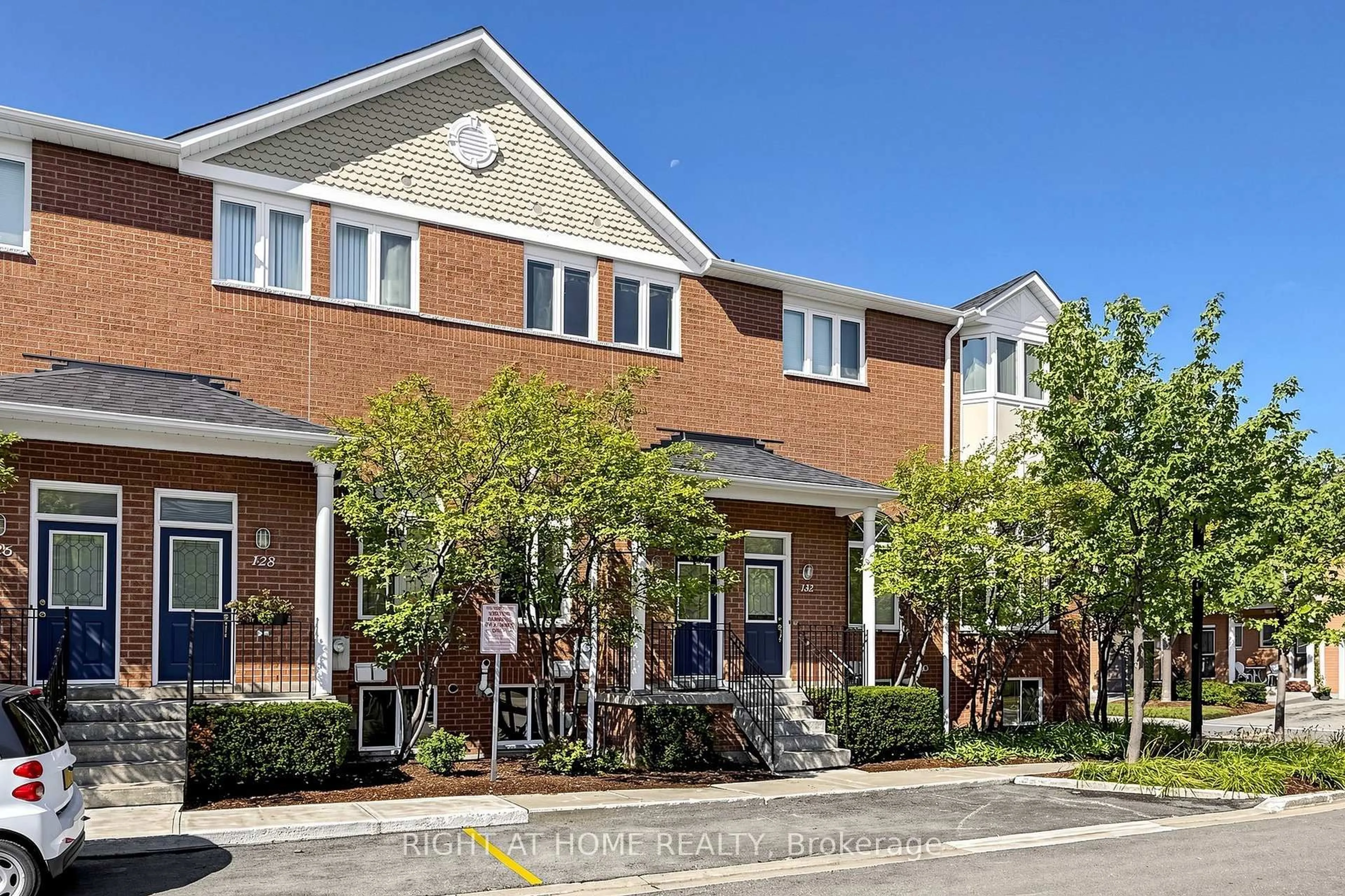 Home with brick exterior material, street for 83 Mondeo Dr #130, Toronto Ontario M1P 5B6