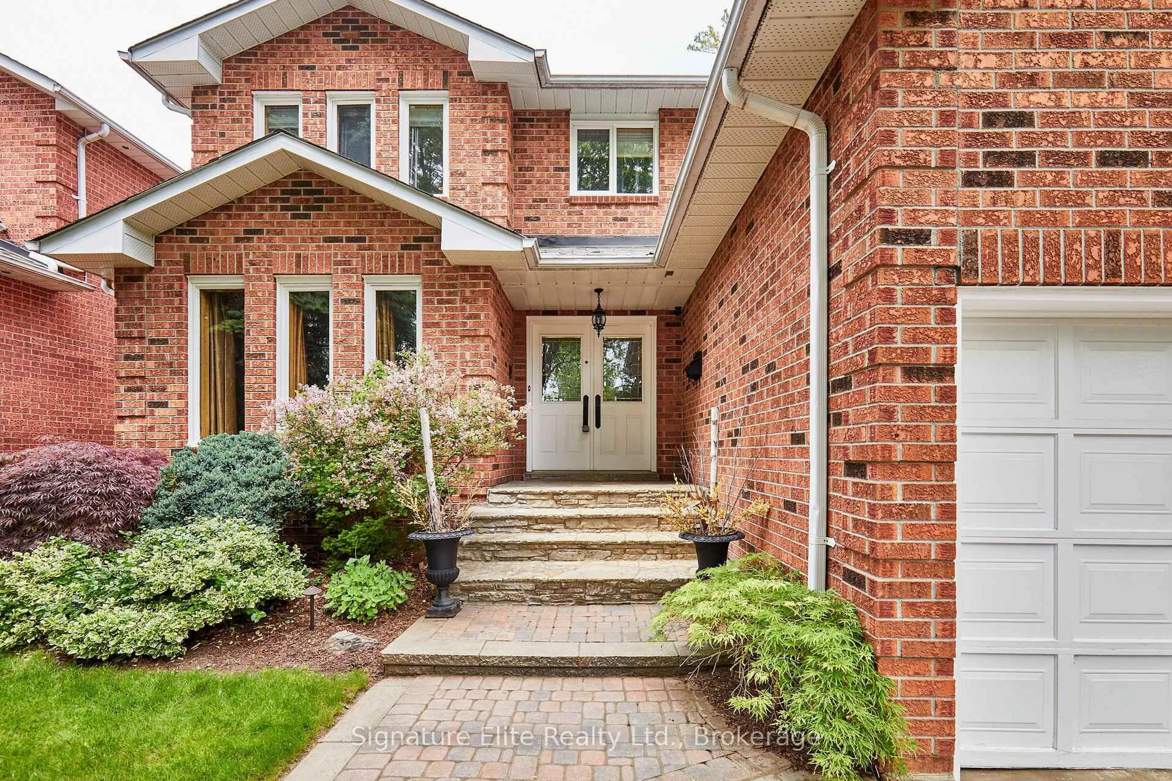 Home with brick exterior material, street for 4 Camor Crt, Toronto Ontario M1C 4V5