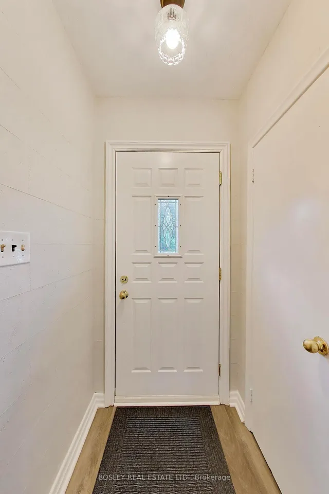 24 Tulip Dr, Toronto 4