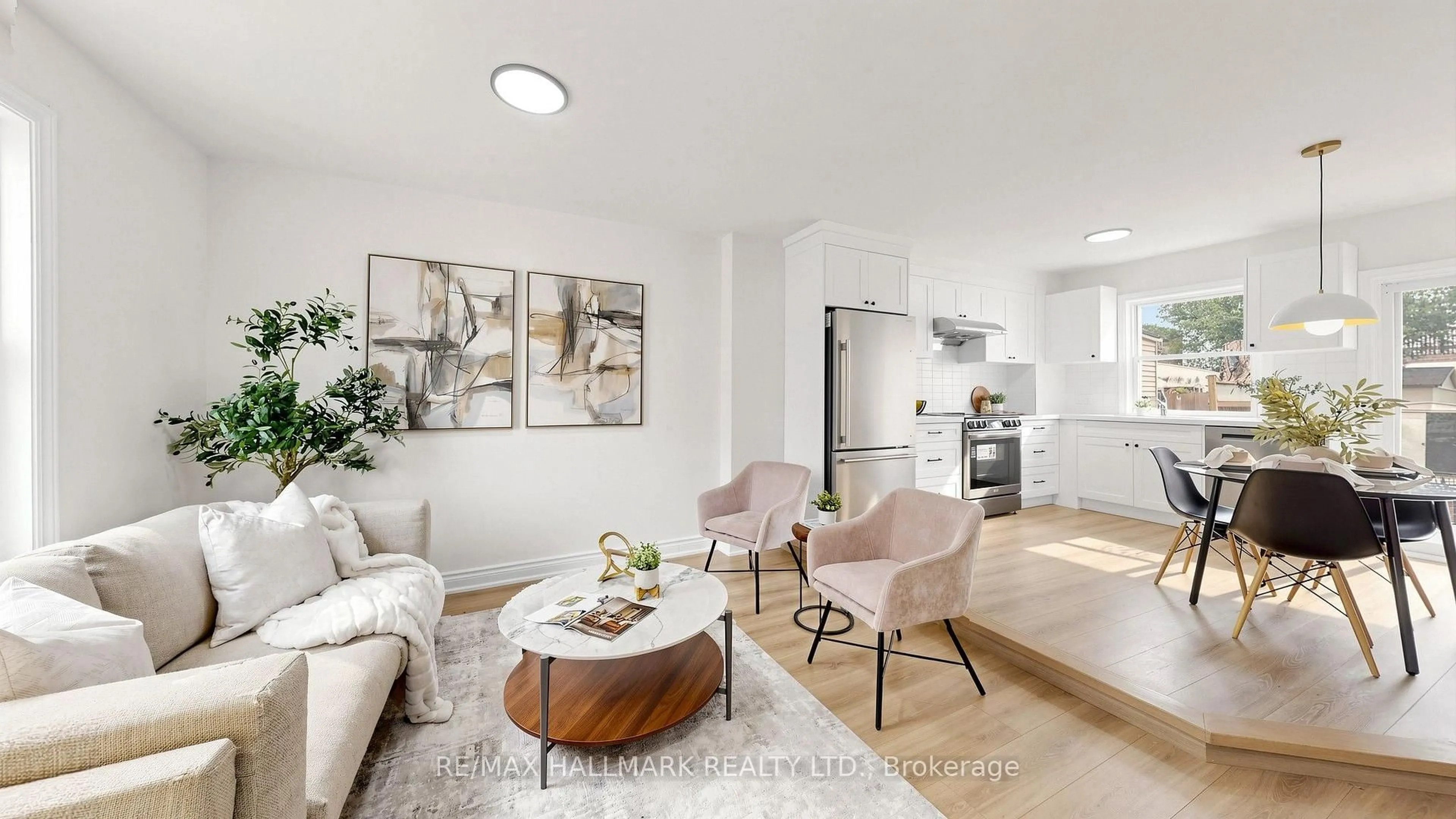 Living room with furniture, unknown for 16 Queensdale Ave, Toronto Ontario M4J 1X9