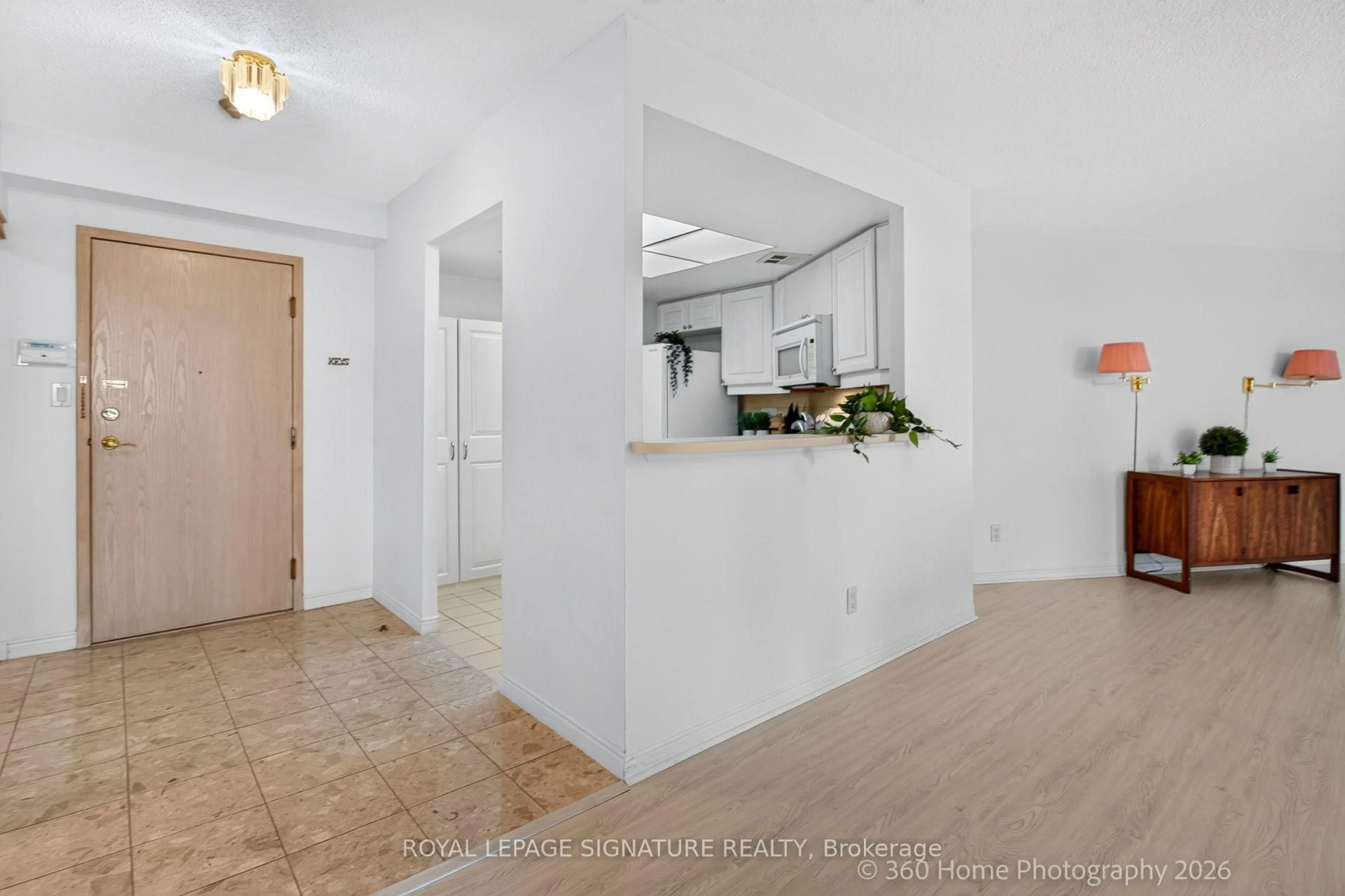 Indoor entryway for 20 Guildwood Pkwy #801, Toronto Ontario M1E 5B6