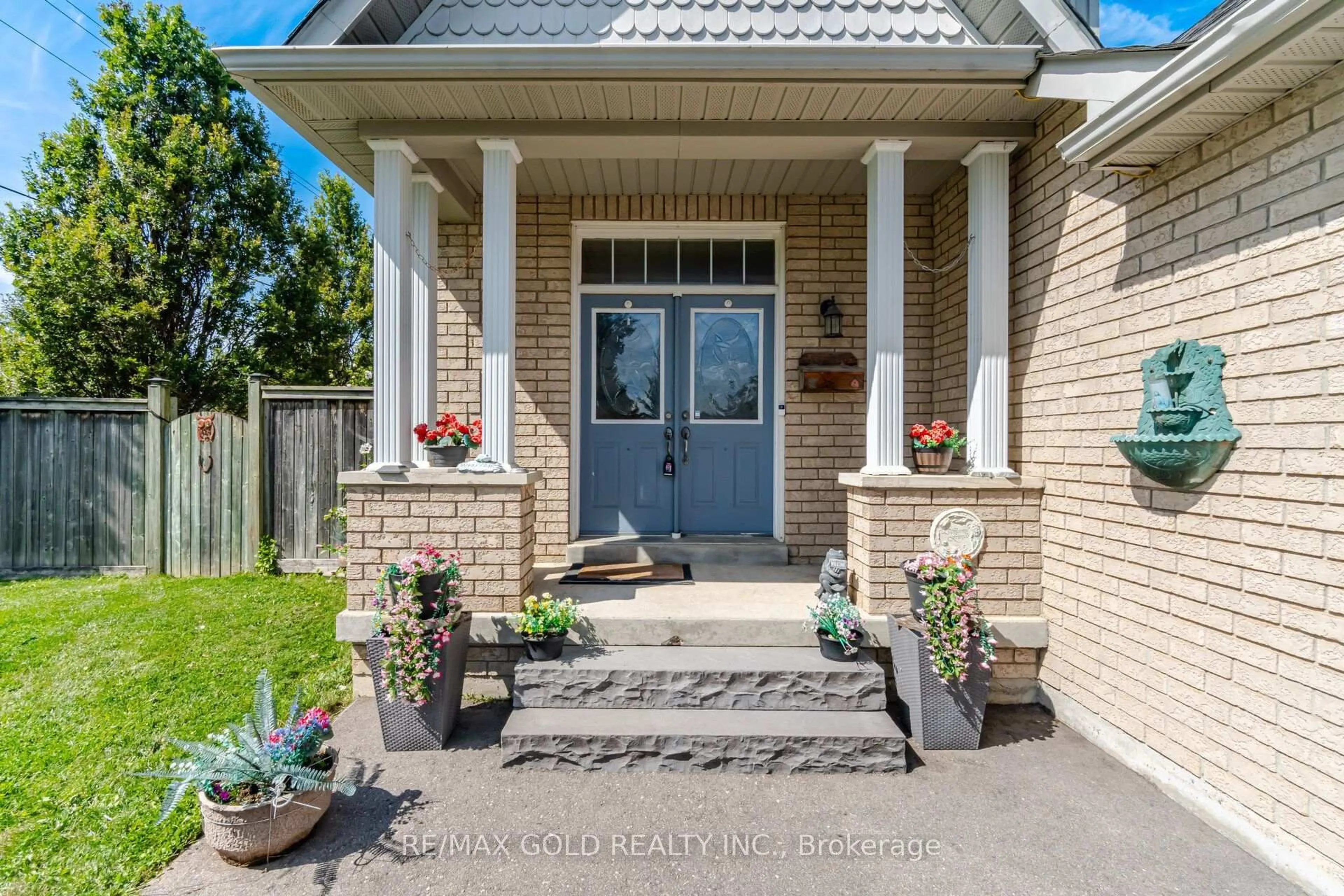 Unknown for 2 Sprucewood Cres, Clarington Ontario L1C 5C6