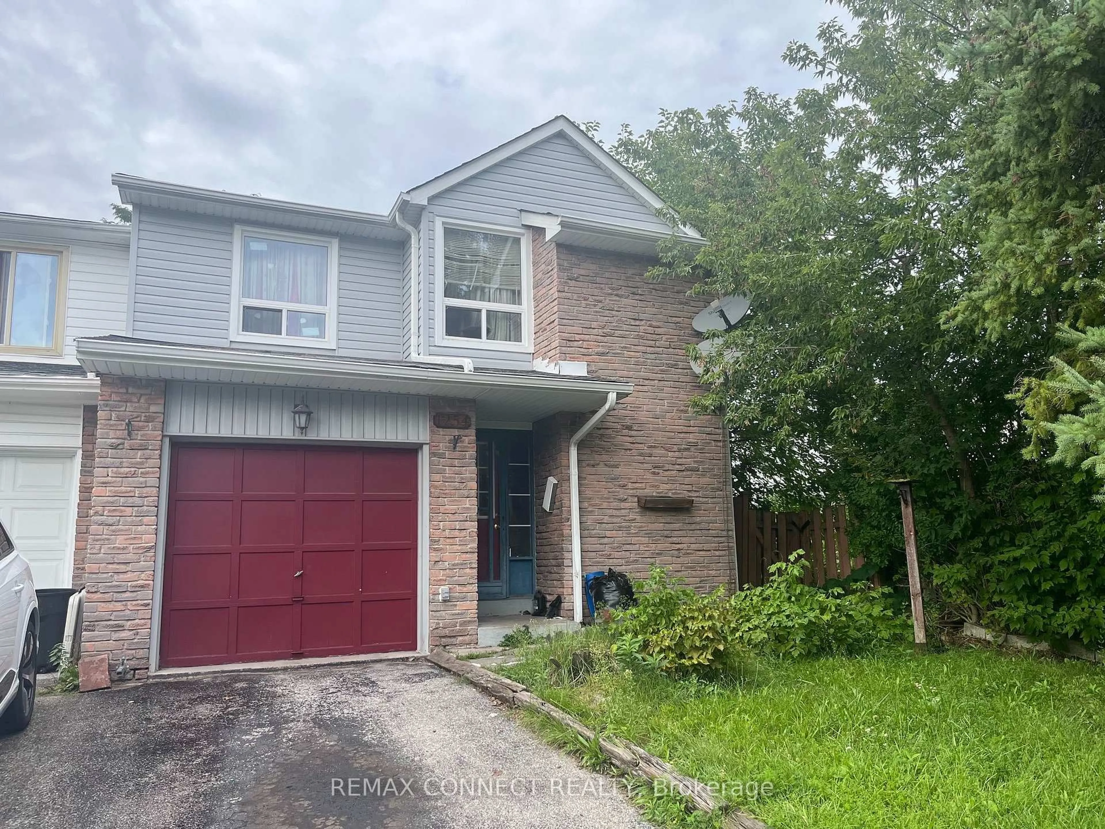 Home with brick exterior material, street for 1254 Lutterworth Crt, Pickering Ontario L1V 3L4