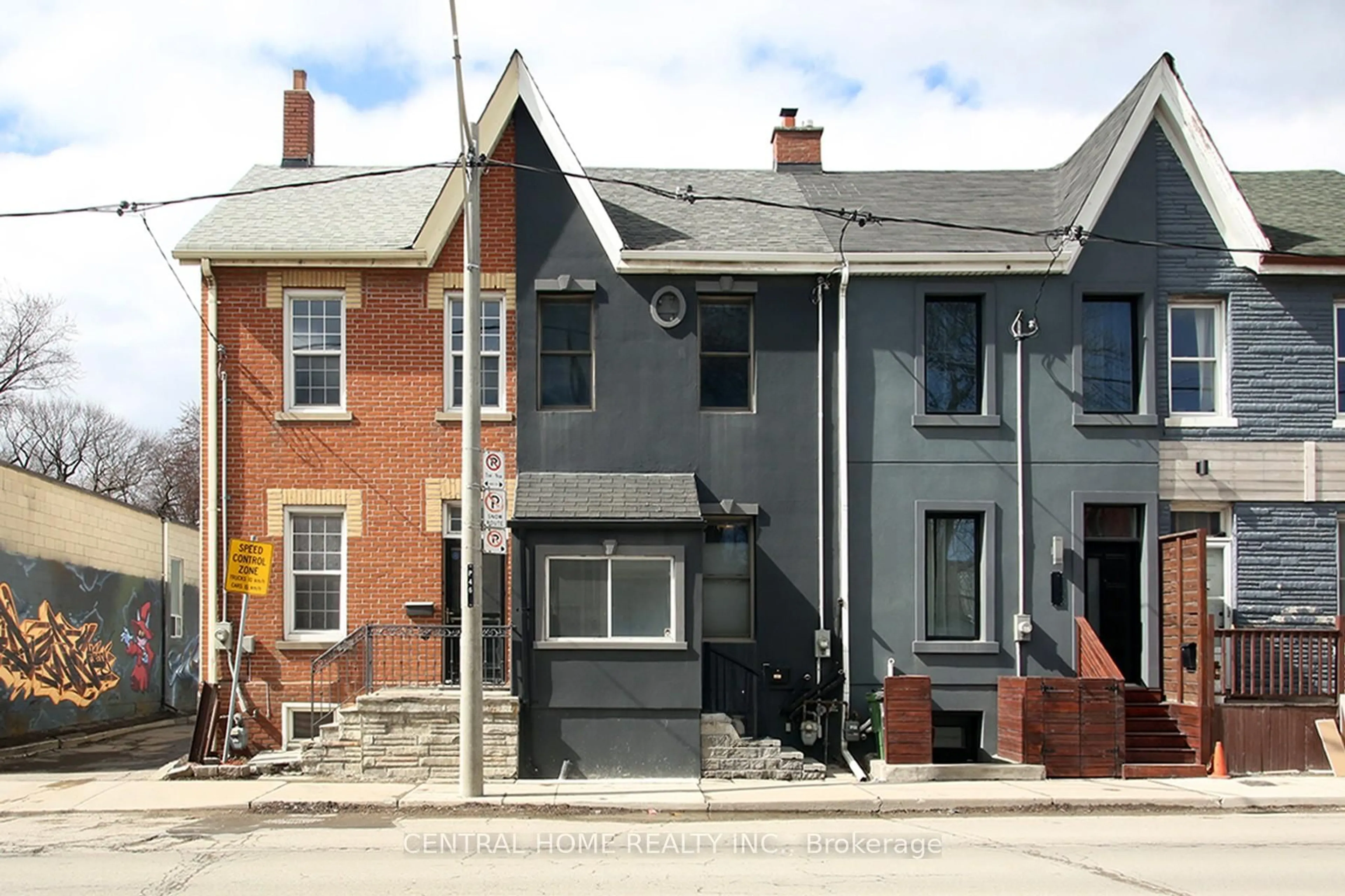 Unknown for 106 Carlaw Ave, Toronto Ontario M4M 2R7
