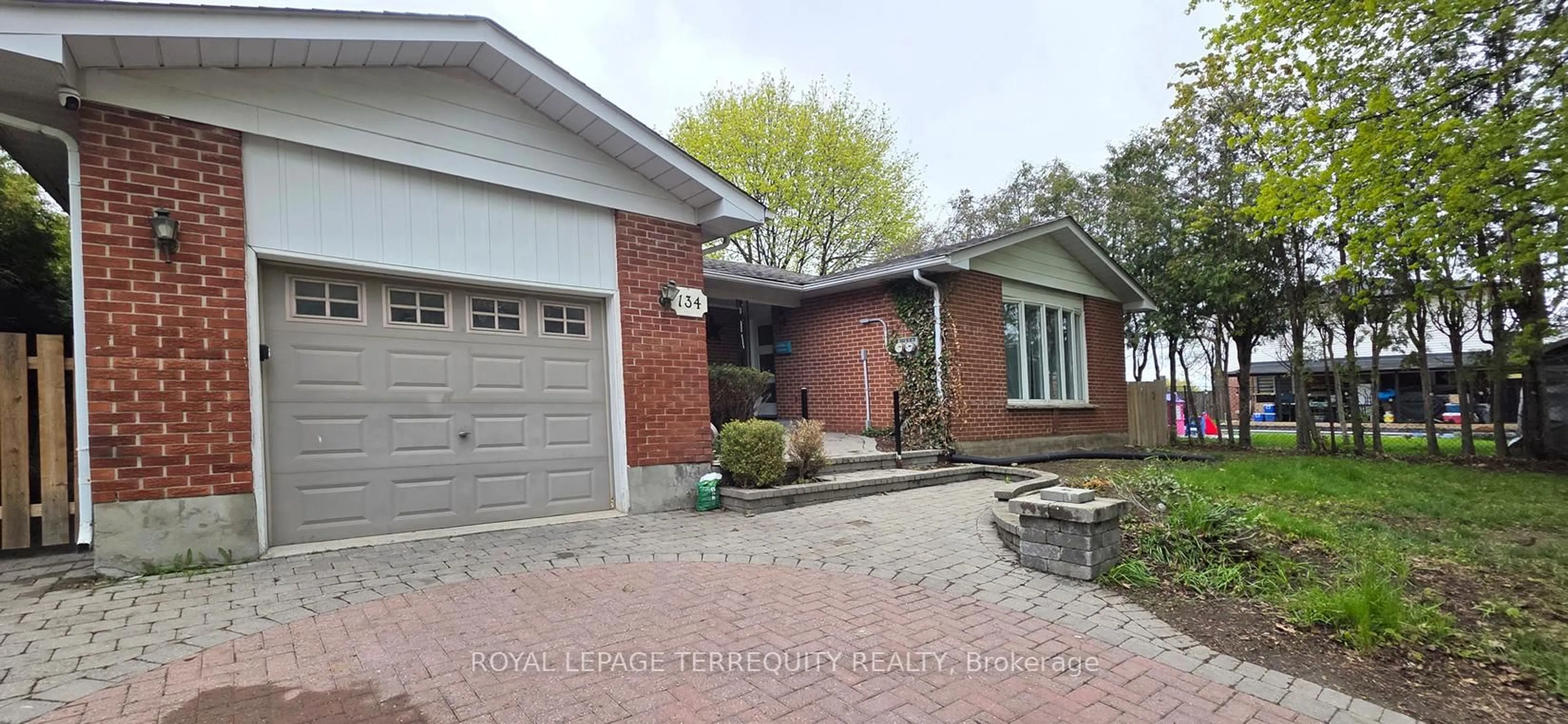 Home with brick exterior material, street for 134 Switzer Dr, Oshawa Ontario L1G 3J7