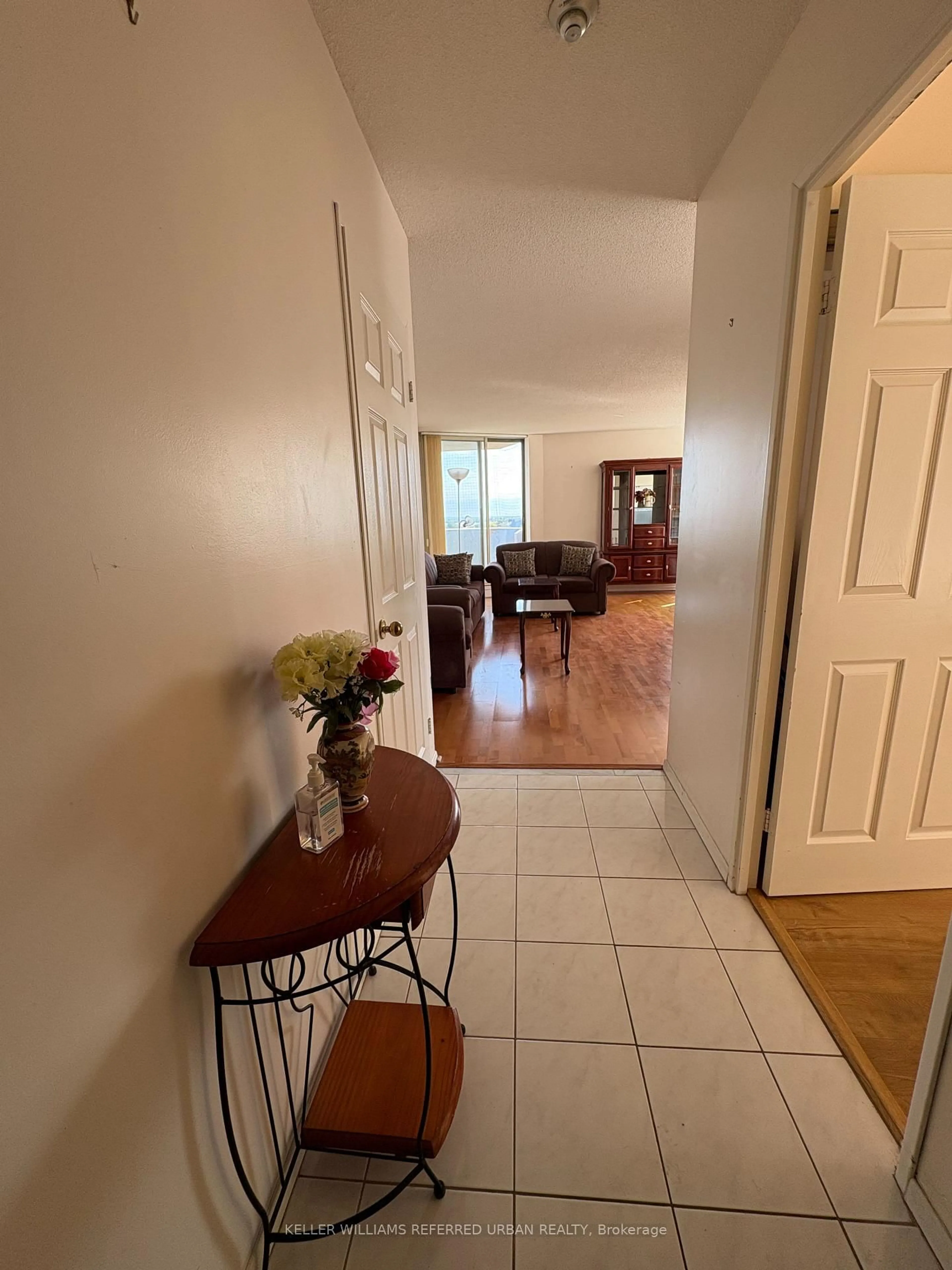 Indoor entryway for 30 Thunder Grve #708, Toronto Ontario M1V 4A3
