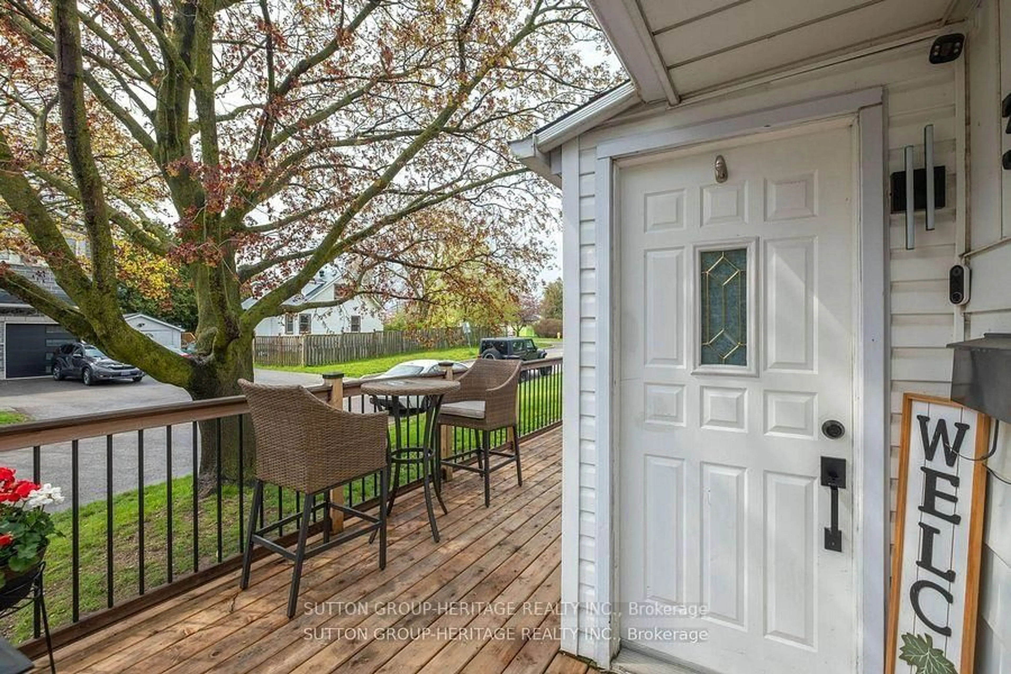 Patio, unknown for 34 Maple St, Ajax Ontario L1S 1V7