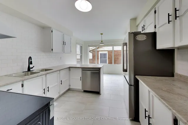 68 Hawley Cres, Whitby 4