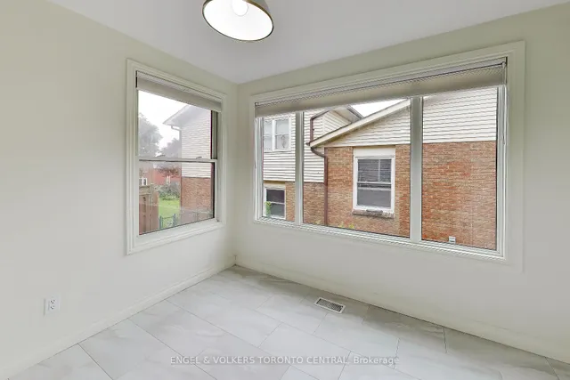68 Hawley Cres, Whitby 5